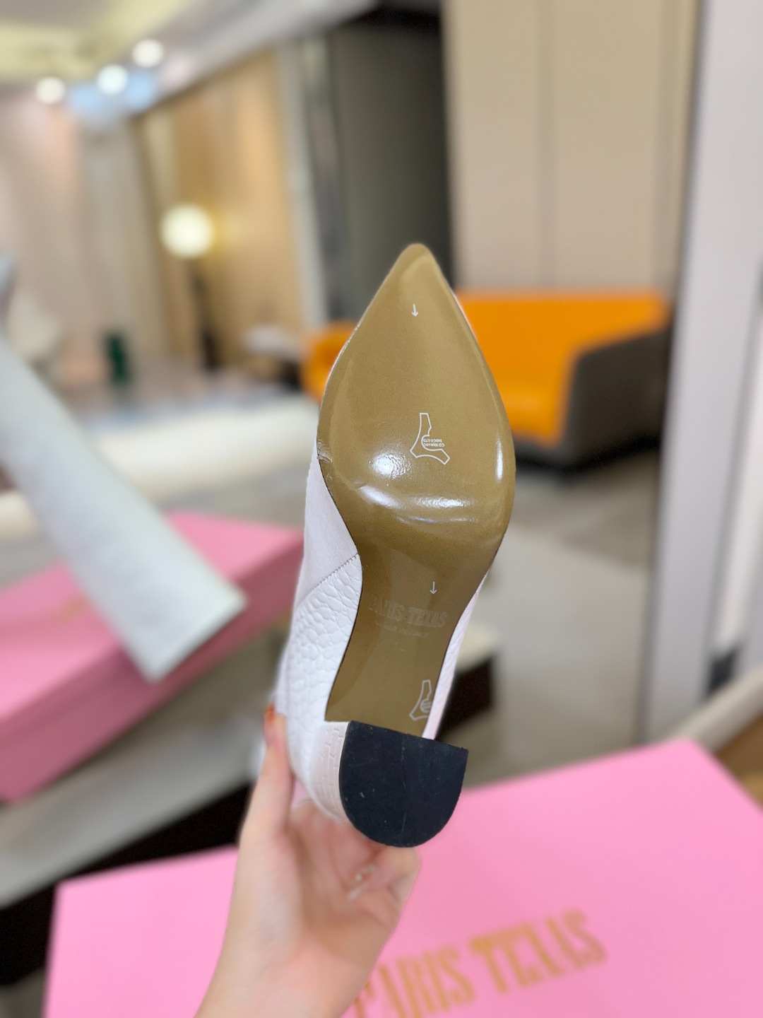 𝙋𝙖𝙧𝙞𝙨 𝙏𝙚𝙭𝙖𝙨 德州巴黎 Paris Texas 鳄鱼纹粗跟长靴 ♡优雅风格，创造不一样的感觉！