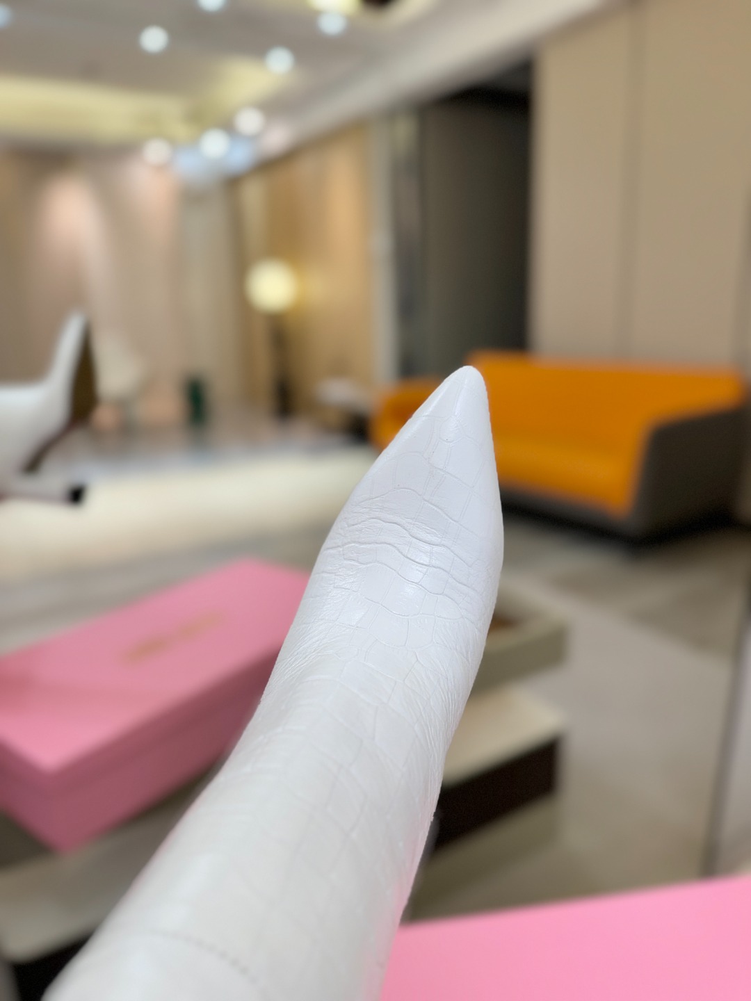 𝙋𝙖𝙧𝙞𝙨 𝙏𝙚𝙭𝙖𝙨 德州巴黎 Paris Texas 鳄鱼纹粗跟长靴 ♡优雅风格，创造不一样的感觉！