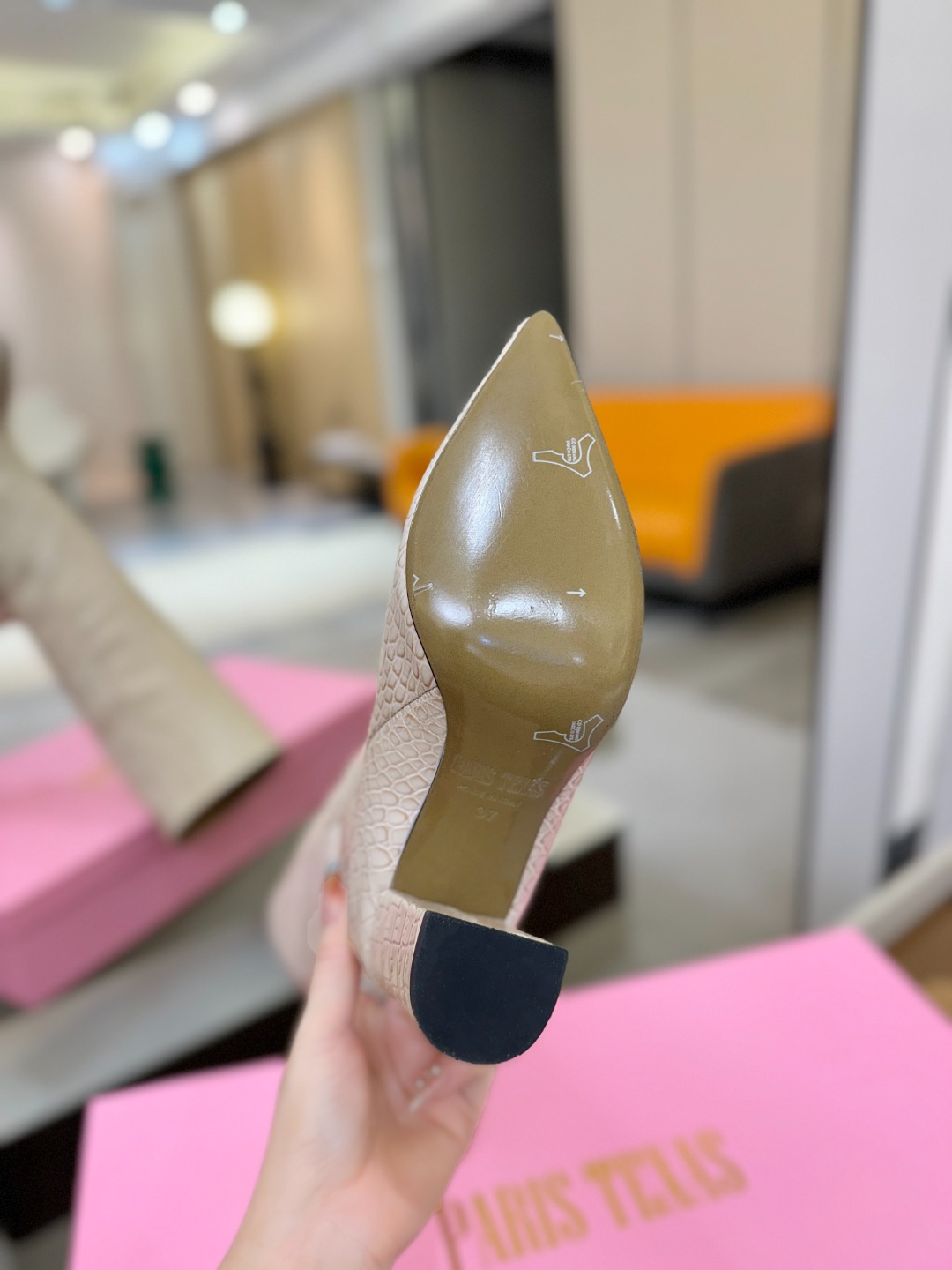 𝙋𝙖𝙧𝙞𝙨 𝙏𝙚𝙭𝙖𝙨 德州巴黎 Paris Texas 鳄鱼纹粗跟长靴 ♡优雅风格，创造不一样的感觉！