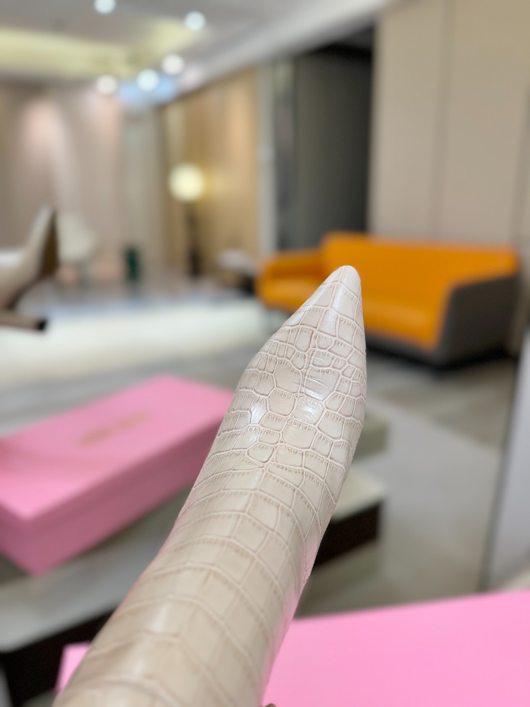 𝙋𝙖𝙧𝙞𝙨 𝙏𝙚𝙭𝙖𝙨 德州巴黎 Paris Texas 鳄鱼纹粗跟长靴 ♡优雅风格，创造不一样的感觉！