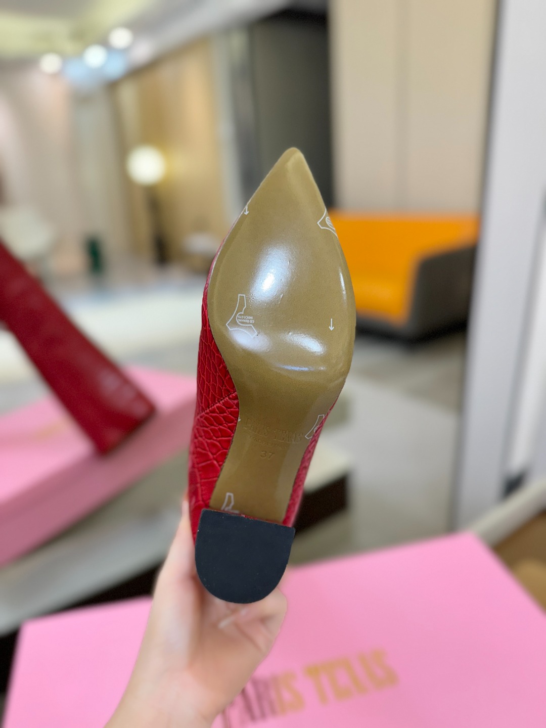 𝙋𝙖𝙧𝙞𝙨 𝙏𝙚𝙭𝙖𝙨 德州巴黎 Paris Texas 鳄鱼纹粗跟长靴 ♡优雅风格，创造不一样的感觉！