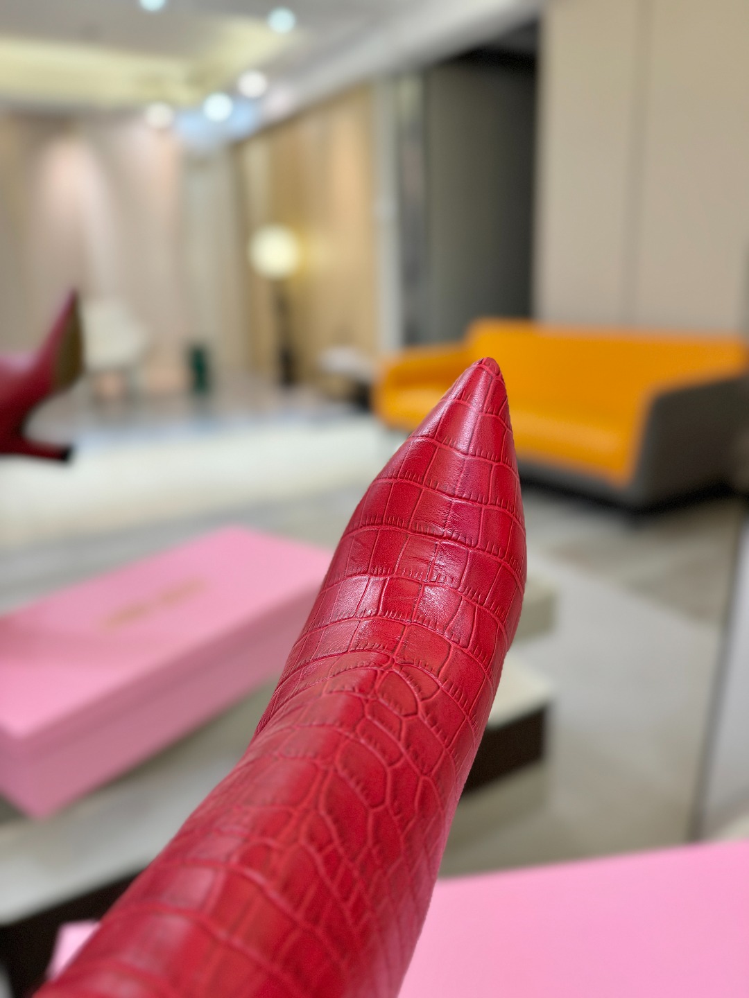 𝙋𝙖𝙧𝙞𝙨 𝙏𝙚𝙭𝙖𝙨 德州巴黎 Paris Texas 鳄鱼纹粗跟长靴 ♡优雅风格，创造不一样的感觉！