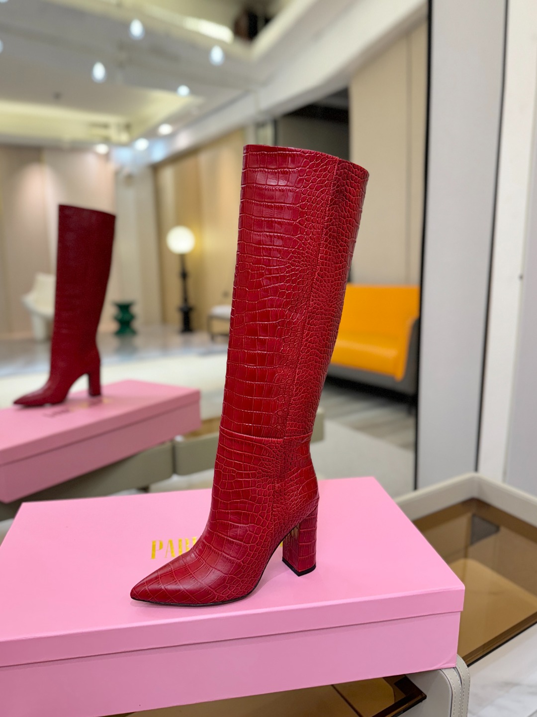 NO:493419,Price Paris Texas crocodile pattern thick heel boots Elegant style to create a different feeling!   It is an indispensable combat boot in your shoe cabinet!  Simple and elegant style, the highest version in the market ◆ Material imported cowhide embossed crocodile ◆ ◆ Inner and footbed water dyed sheepskin ◆ ◆ Outsole Italian leather outsole ◆ ◆ Heel height. Counter packaging ◆ show bdetails ——————————————— ◢size. ｜35-39 (34 40 41 42 customized) ◣, boots, boots, cowhide, sheepskin, Leather soles19860909价格  德州巴黎  Paris Texas 鳄鱼纹粗跟长靴  优雅风格,创造不一样的感觉！  它是你鞋柜里不可缺少的战靴！ 简约气质款式,市场最高版本   ◆ 材料进口牛皮压纹鳄鱼 ◆ ◆ 内里、垫脚水染羊皮 ◆ ◆ 大底意大利真皮大底 ◆ ◆ 跟高.  专柜包装 ◆ show bdetails ————————————  ◢size. ｜35-39（34 40 41 42定制）◣,靴子,boots,cowhide,sheepskin,Leather soles,Women's Shoes