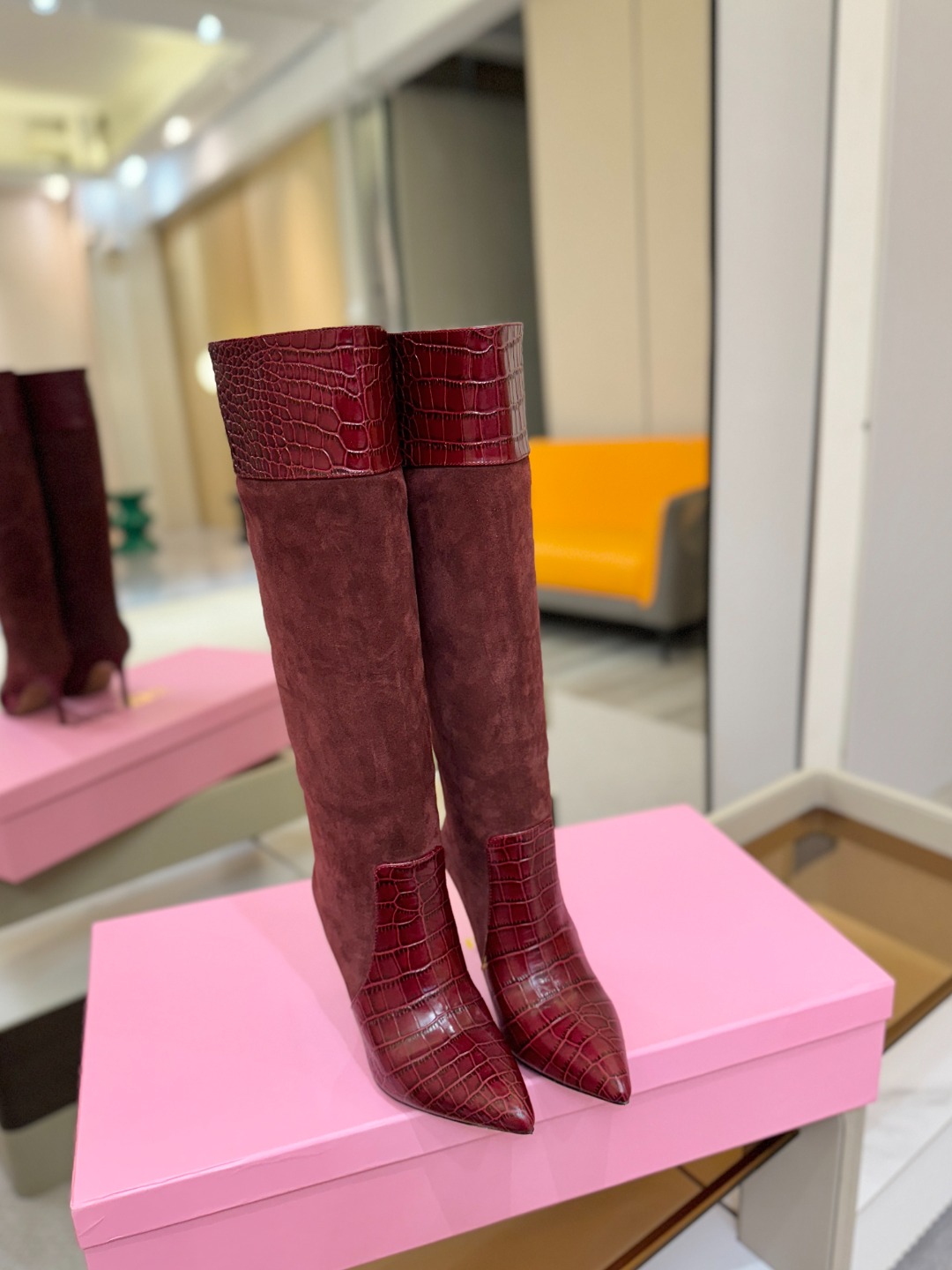 𝙋𝙖𝙧𝙞𝙨 𝙏𝙚𝙭𝙖𝙨 德州巴黎 Paris Texas 鳄鱼纹细跟长靴 ♡优雅风格，创造不一样的感觉！
