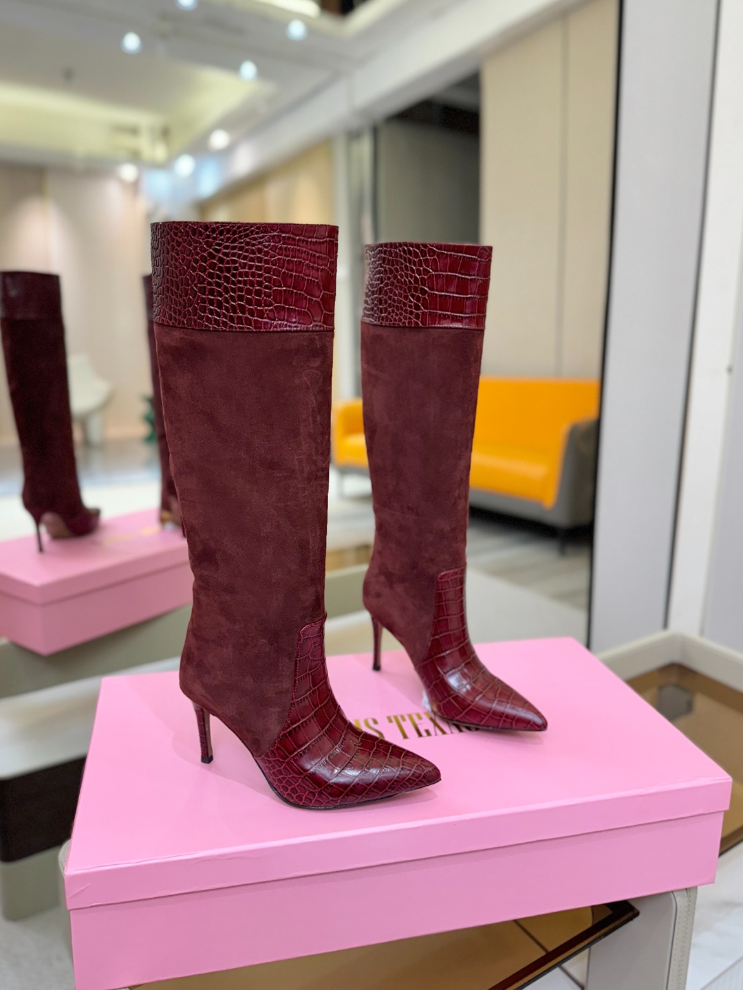 𝙋𝙖𝙧𝙞𝙨 𝙏𝙚𝙭𝙖𝙨 德州巴黎 Paris Texas 鳄鱼纹细跟长靴 ♡优雅风格，创造不一样的感觉！