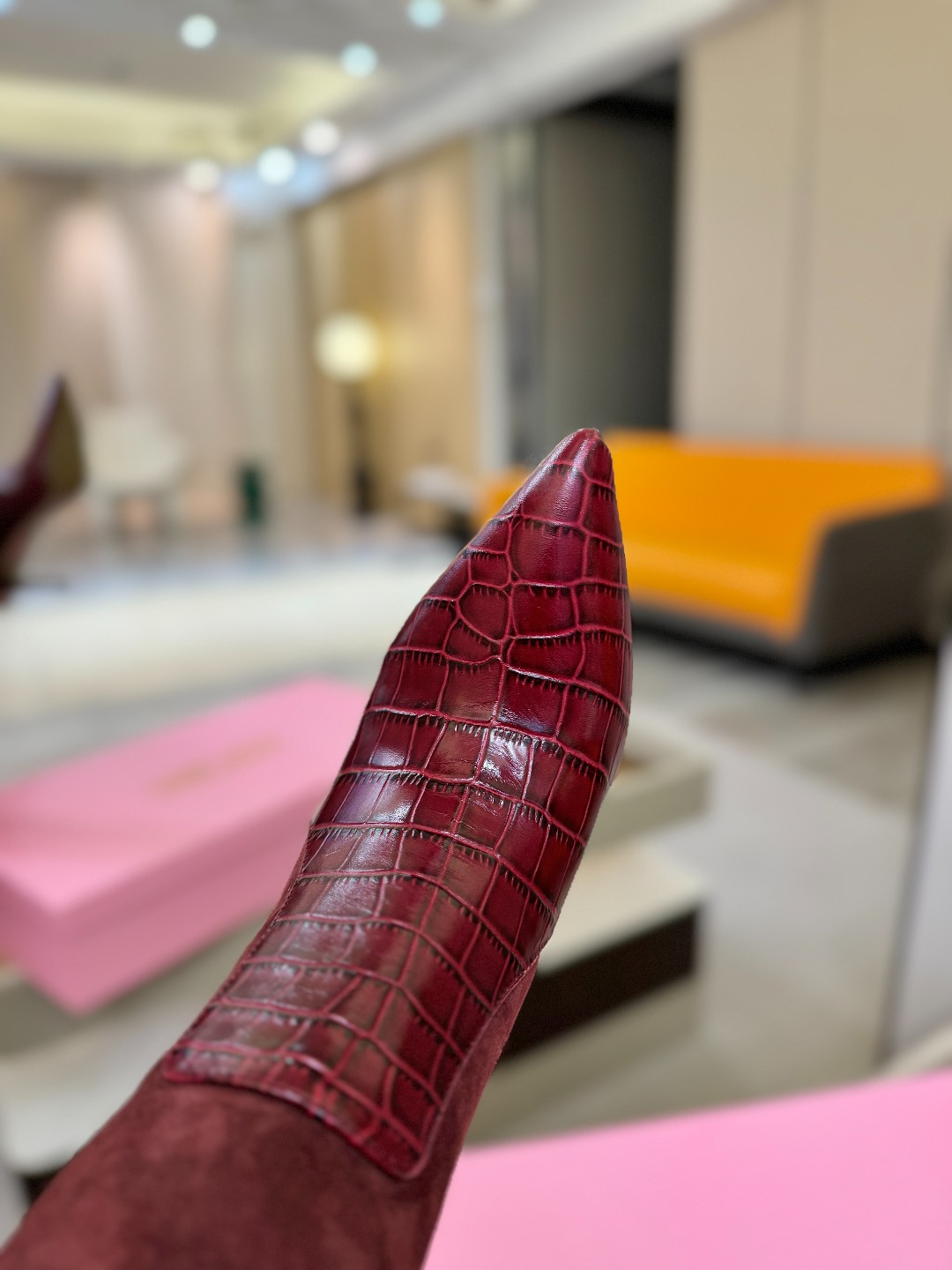 𝙋𝙖𝙧𝙞𝙨 𝙏𝙚𝙭𝙖𝙨 德州巴黎 Paris Texas 鳄鱼纹细跟长靴 ♡优雅风格，创造不一样的感觉！