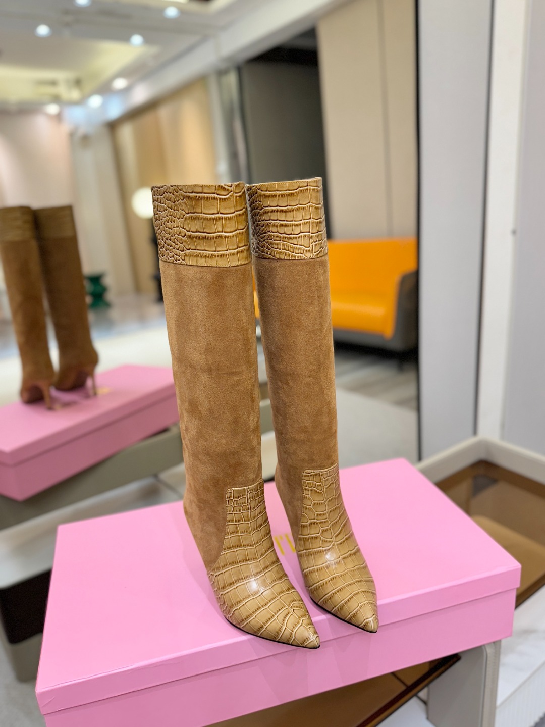 𝙋𝙖𝙧𝙞𝙨 𝙏𝙚𝙭𝙖𝙨 德州巴黎 Paris Texas 鳄鱼纹细跟长靴 ♡优雅风格，创造不一样的感觉！