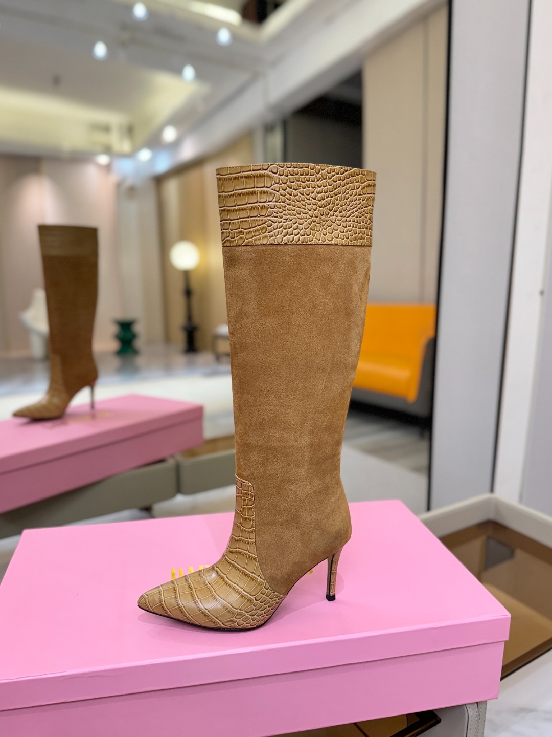 𝙋𝙖𝙧𝙞𝙨 𝙏𝙚𝙭𝙖𝙨 德州巴黎 Paris Texas 鳄鱼纹细跟长靴 ♡优雅风格，创造不一样的感觉！