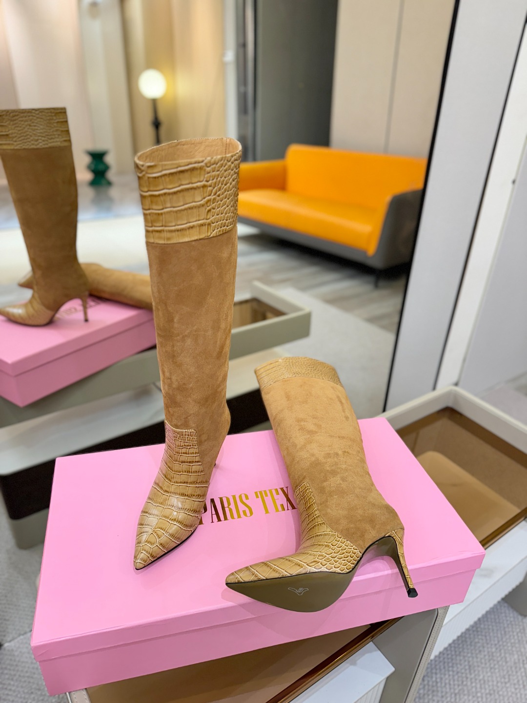 𝙋𝙖𝙧𝙞𝙨 𝙏𝙚𝙭𝙖𝙨 德州巴黎 Paris Texas 鳄鱼纹细跟长靴 ♡优雅风格，创造不一样的感觉！