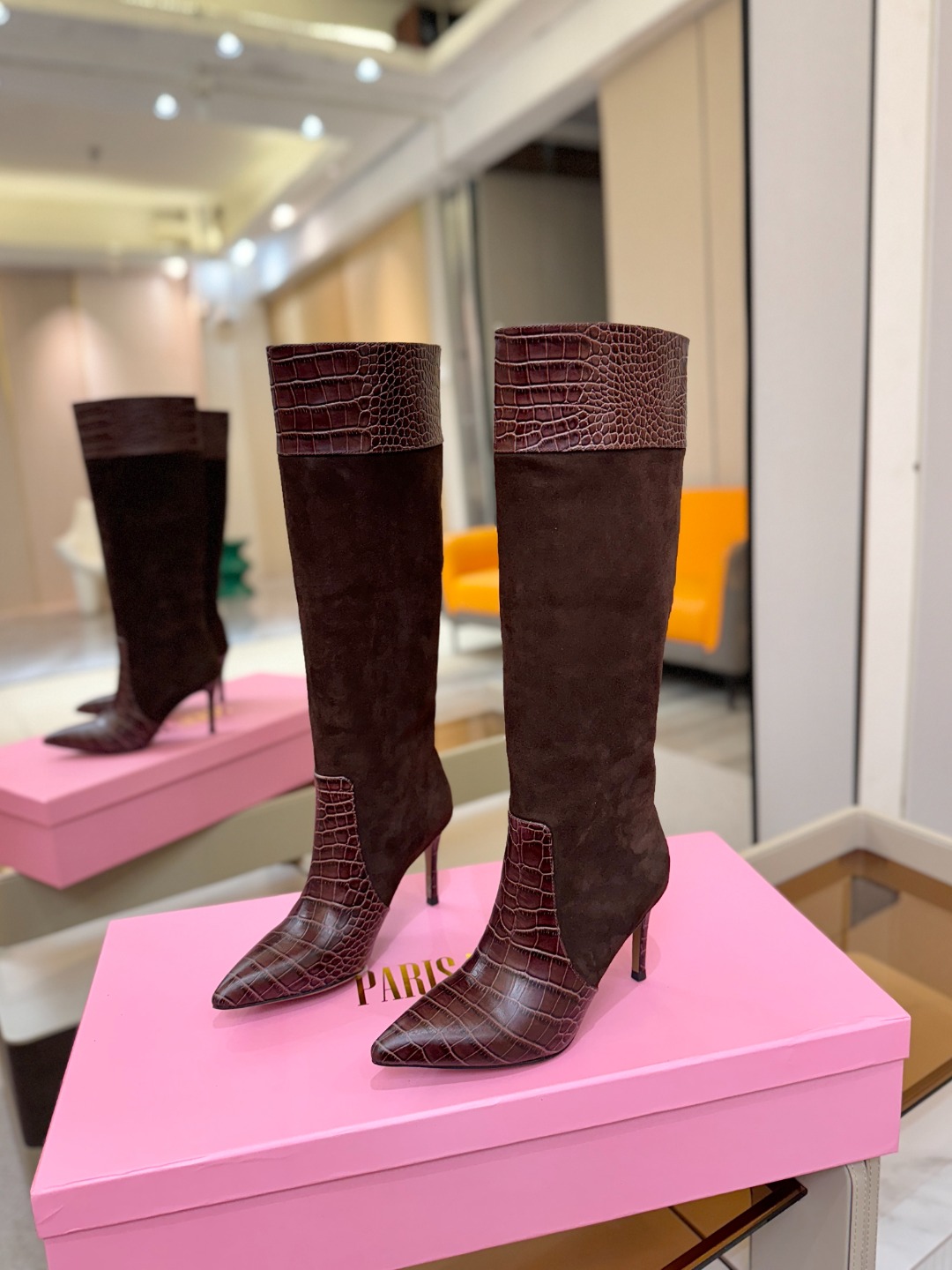 𝙋𝙖𝙧𝙞𝙨 𝙏𝙚𝙭𝙖𝙨 德州巴黎 Paris Texas 鳄鱼纹细跟长靴 ♡优雅风格，创造不一样的感觉！