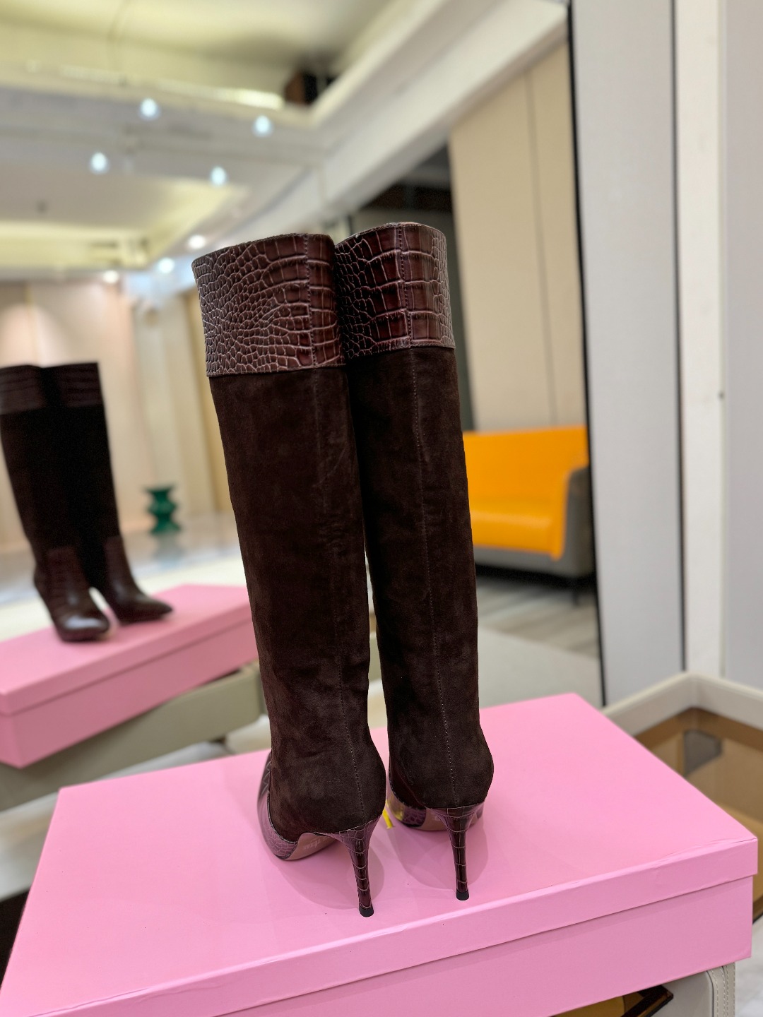 𝙋𝙖𝙧𝙞𝙨 𝙏𝙚𝙭𝙖𝙨 德州巴黎 Paris Texas 鳄鱼纹细跟长靴 ♡优雅风格，创造不一样的感觉！