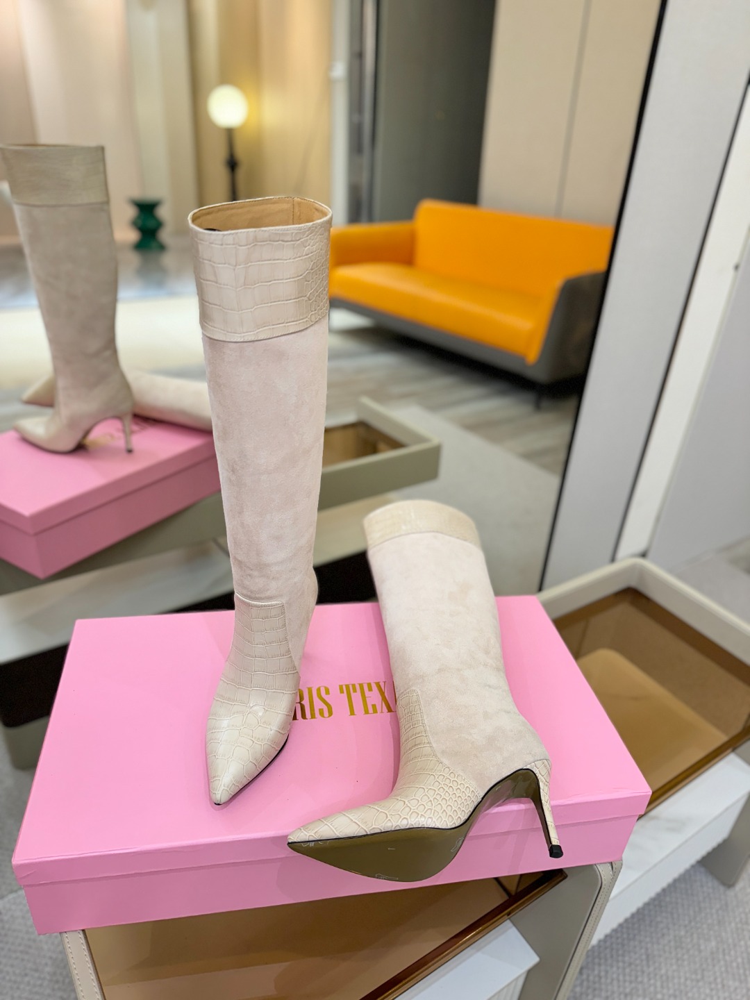 𝙋𝙖𝙧𝙞𝙨 𝙏𝙚𝙭𝙖𝙨 德州巴黎 Paris Texas 鳄鱼纹细跟长靴 ♡优雅风格，创造不一样的感觉！