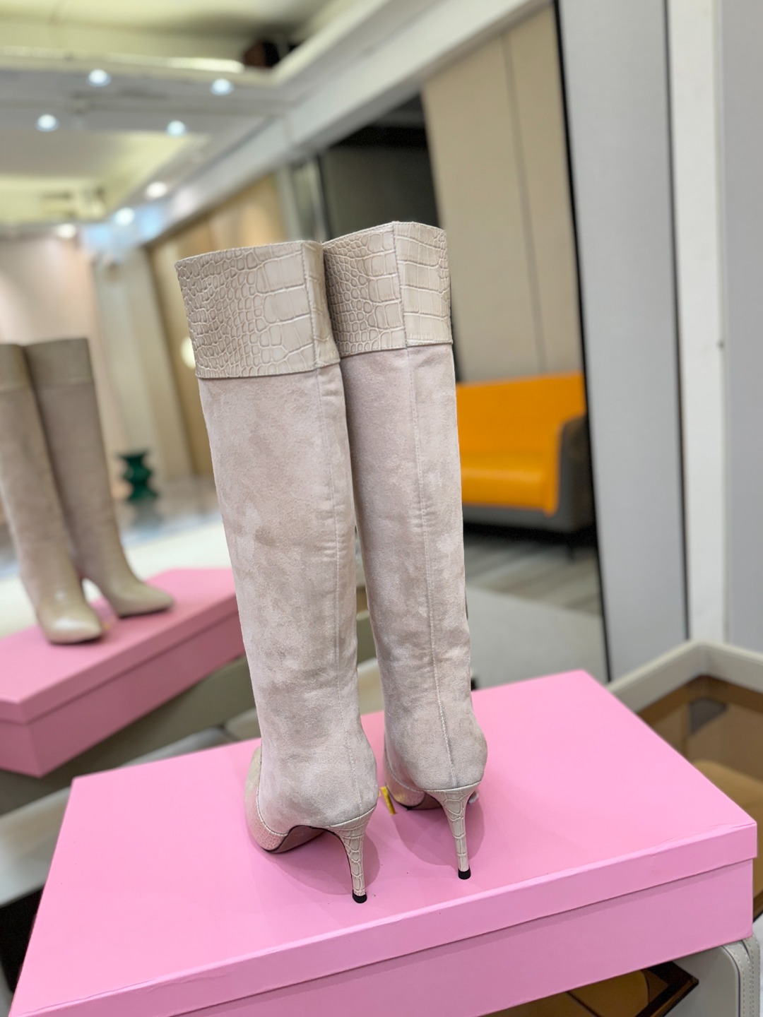 𝙋𝙖𝙧𝙞𝙨 𝙏𝙚𝙭𝙖𝙨 德州巴黎 Paris Texas 鳄鱼纹细跟长靴 ♡优雅风格，创造不一样的感觉！