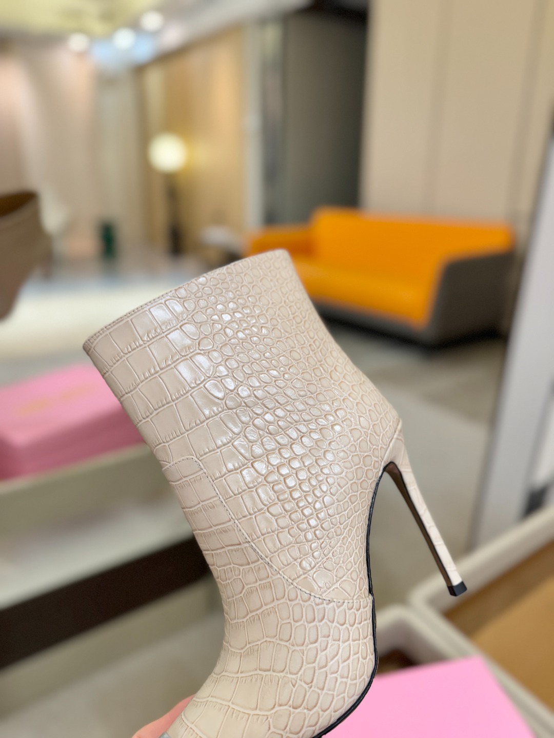 𝙋𝙖𝙧𝙞𝙨 𝙏𝙚𝙭𝙖𝙨 德州巴黎 Paris Texas 鳄鱼纹细跟短靴 ♡优雅风格，创造不一样的感觉！