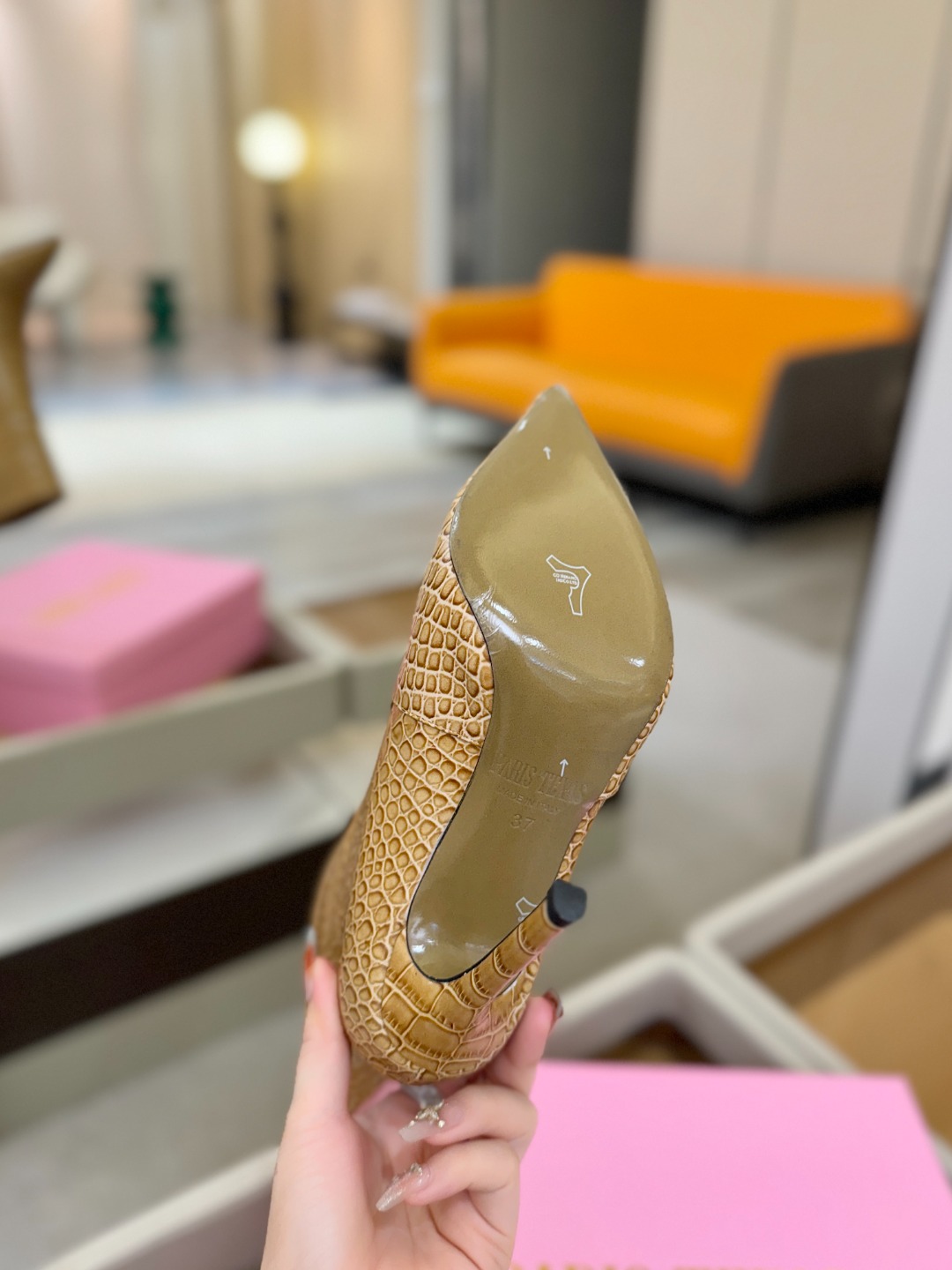 𝙋𝙖𝙧𝙞𝙨 𝙏𝙚𝙭𝙖𝙨 德州巴黎 Paris Texas 鳄鱼纹细跟短靴 ♡优雅风格，创造不一样的感觉！