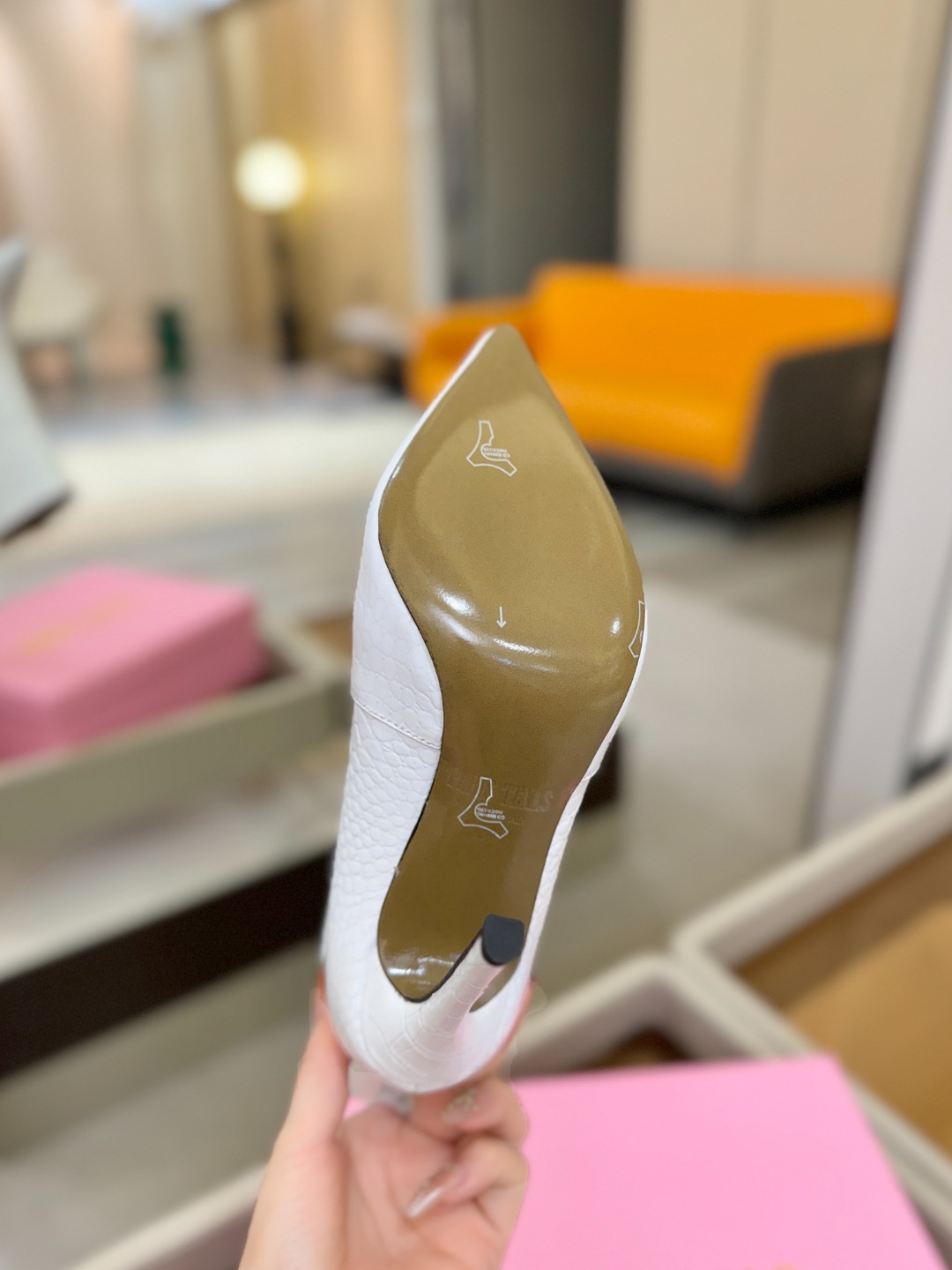 𝙋𝙖𝙧𝙞𝙨 𝙏𝙚𝙭𝙖𝙨 德州巴黎 Paris Texas 鳄鱼纹细跟短靴 ♡优雅风格，创造不一样的感觉！