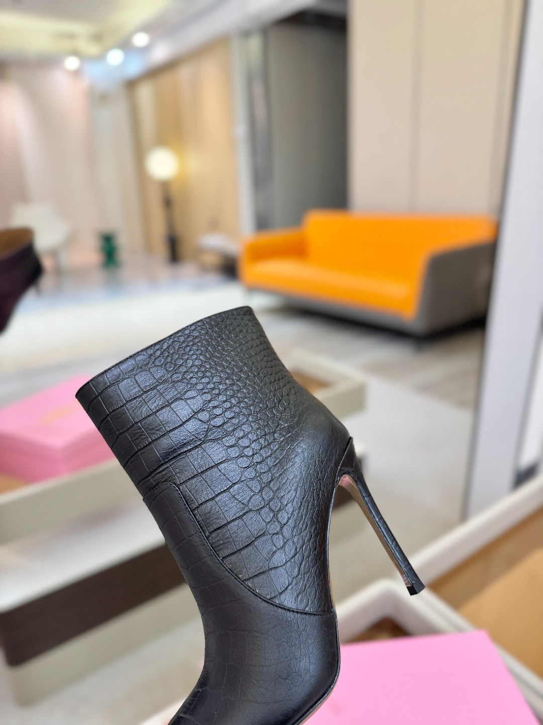 𝙋𝙖𝙧𝙞𝙨 𝙏𝙚𝙭𝙖𝙨 德州巴黎 Paris Texas 鳄鱼纹细跟短靴 ♡优雅风格，创造不一样的感觉！