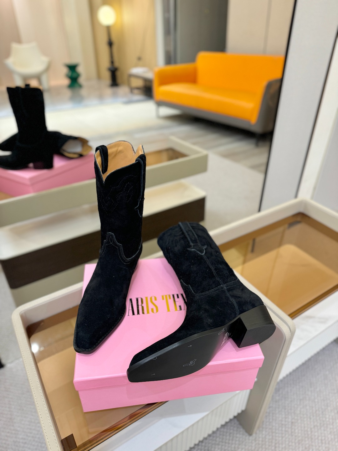 𝙋𝙖𝙧𝙞𝙨 𝙏𝙚𝙭𝙖𝙨 德州巴黎 Paris Texas 西部短战靴 ♡优雅风格，创造不一样的感觉！♡ 