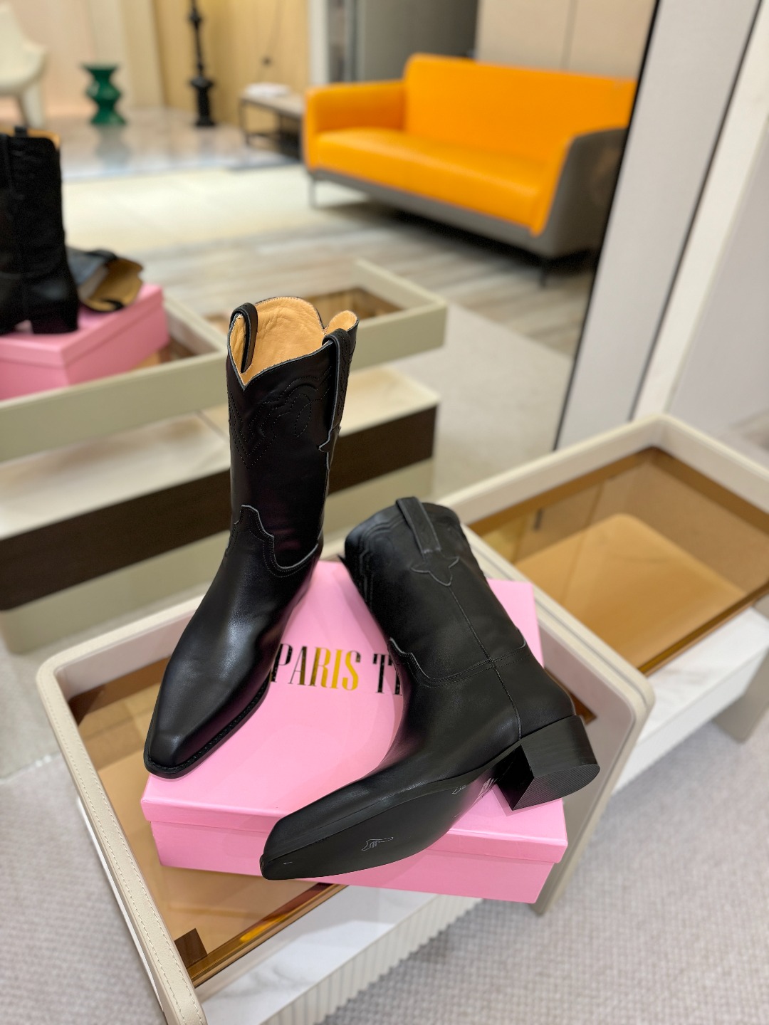 𝙋𝙖𝙧𝙞𝙨 𝙏𝙚𝙭𝙖𝙨 德州巴黎 Paris Texas 西部短战靴 ♡优雅风格，创造不一样的感觉！♡ 