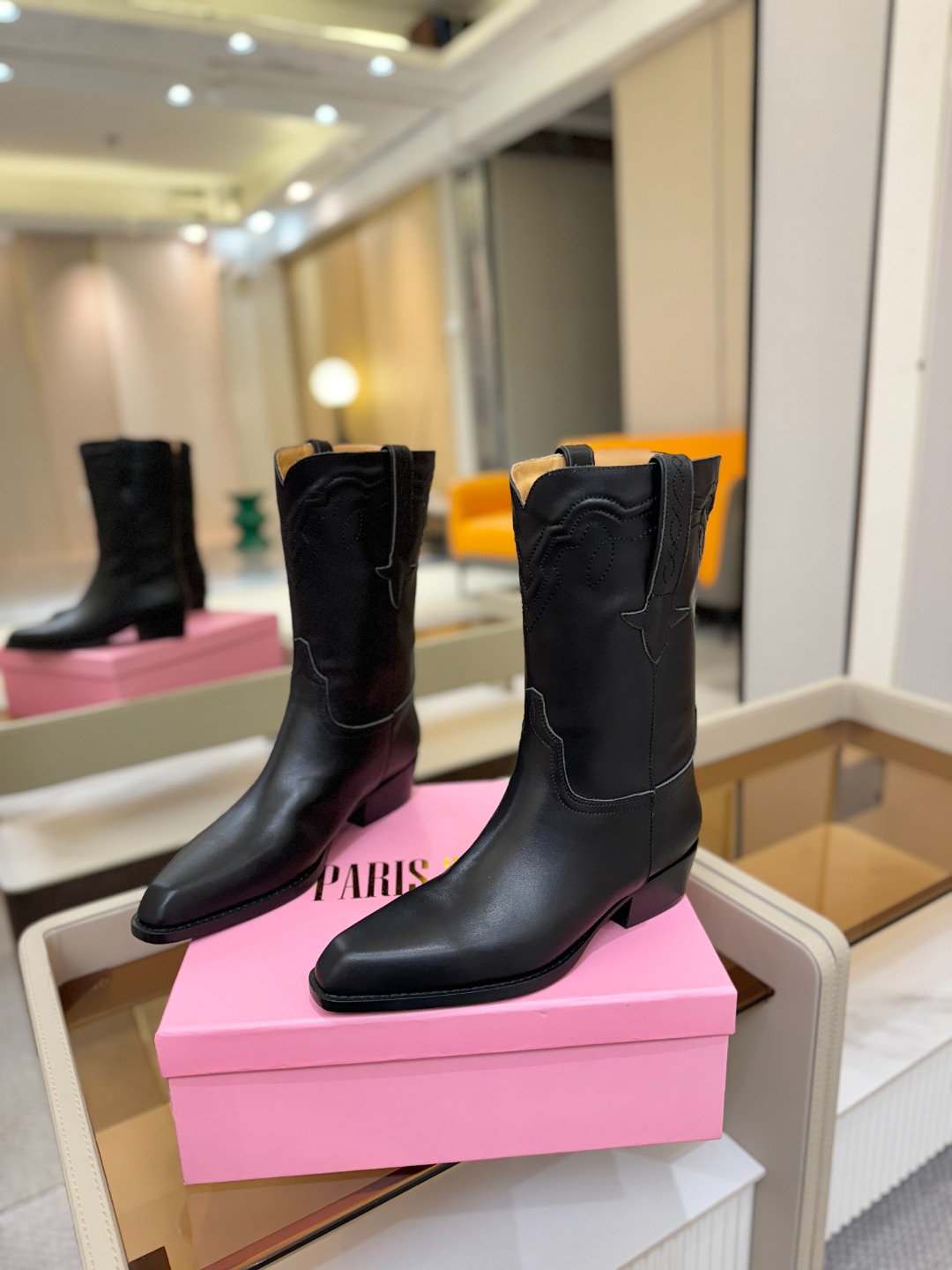𝙋𝙖𝙧𝙞𝙨 𝙏𝙚𝙭𝙖𝙨 德州巴黎 Paris Texas 西部短战靴 ♡优雅风格，创造不一样的感觉！♡ 
