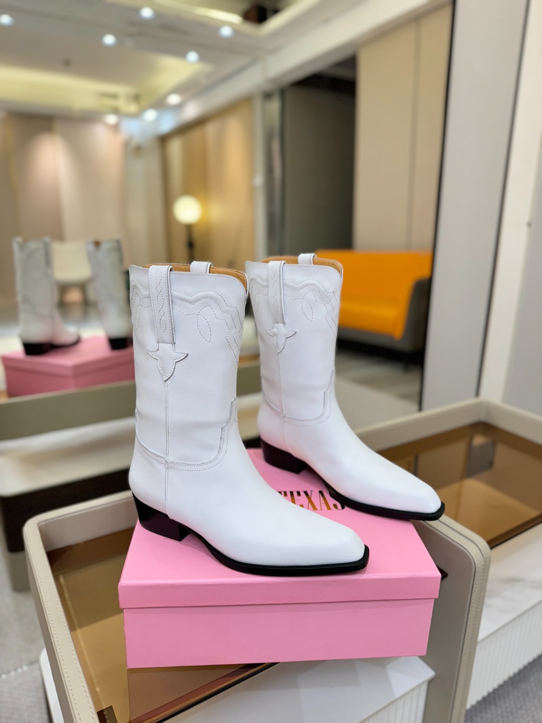 𝙋𝙖𝙧𝙞𝙨 𝙏𝙚𝙭𝙖𝙨 德州巴黎 Paris Texas 西部短战靴 ♡优雅风格，创造不一样的感觉！♡ 