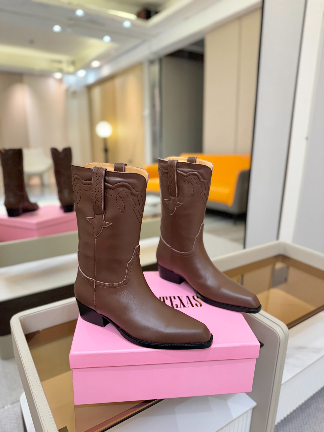 𝙋𝙖𝙧𝙞𝙨 𝙏𝙚𝙭𝙖𝙨 德州巴黎 Paris Texas 西部短战靴 ♡优雅风格，创造不一样的感觉！♡ 