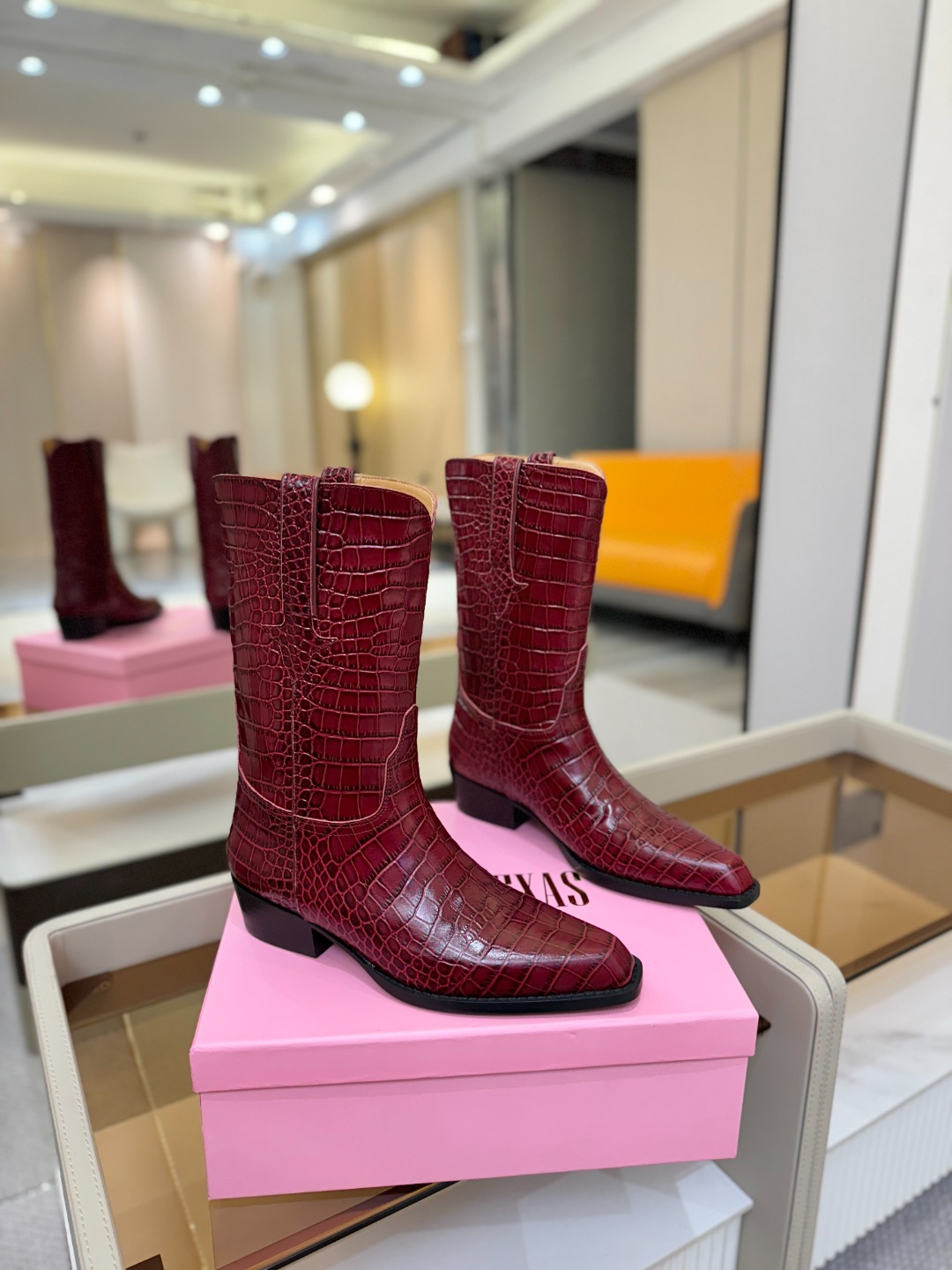 𝙋𝙖𝙧𝙞𝙨 𝙏𝙚𝙭𝙖𝙨 德州巴黎 Paris Texas 西部短战靴 ♡优雅风格，创造不一样的感觉！♡ 