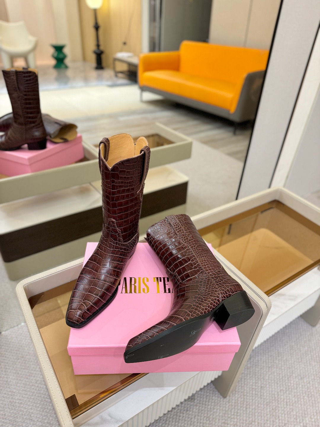 𝙋𝙖𝙧𝙞𝙨 𝙏𝙚𝙭𝙖𝙨 德州巴黎 Paris Texas 西部短战靴 ♡优雅风格，创造不一样的感觉！♡ 