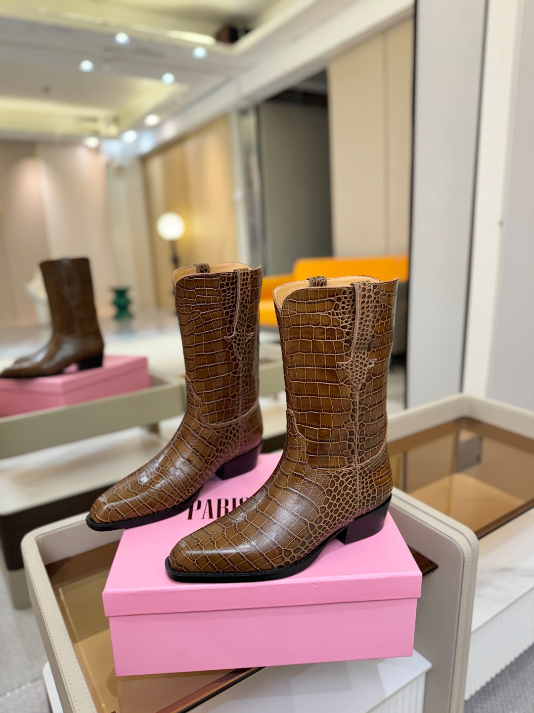 𝙋𝙖𝙧𝙞𝙨 𝙏𝙚𝙭𝙖𝙨 德州巴黎 Paris Texas 西部短战靴 ♡优雅风格，创造不一样的感觉！♡ 