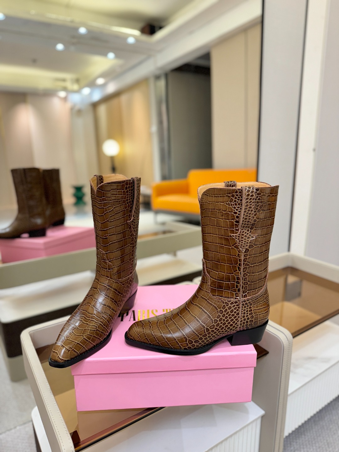 𝙋𝙖𝙧𝙞𝙨 𝙏𝙚𝙭𝙖𝙨 德州巴黎 Paris Texas 西部短战靴 ♡优雅风格，创造不一样的感觉！♡ 