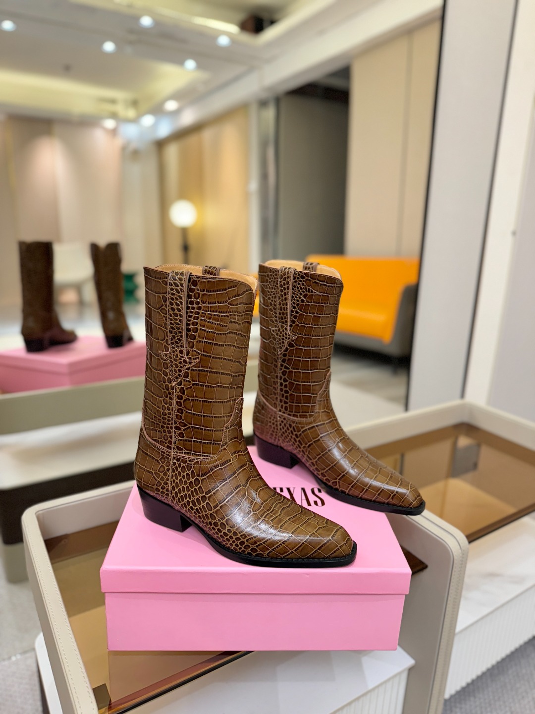 𝙋𝙖𝙧𝙞𝙨 𝙏𝙚𝙭𝙖𝙨 德州巴黎 Paris Texas 西部短战靴 ♡优雅风格，创造不一样的感觉！♡ 