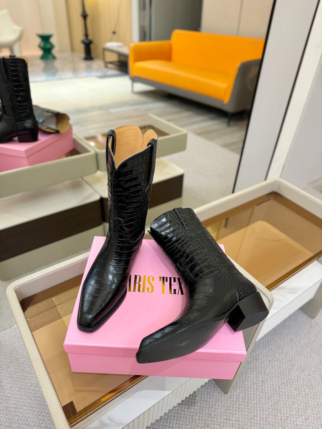𝙋𝙖𝙧𝙞𝙨 𝙏𝙚𝙭𝙖𝙨 德州巴黎 Paris Texas 西部短战靴 ♡优雅风格，创造不一样的感觉！♡ 