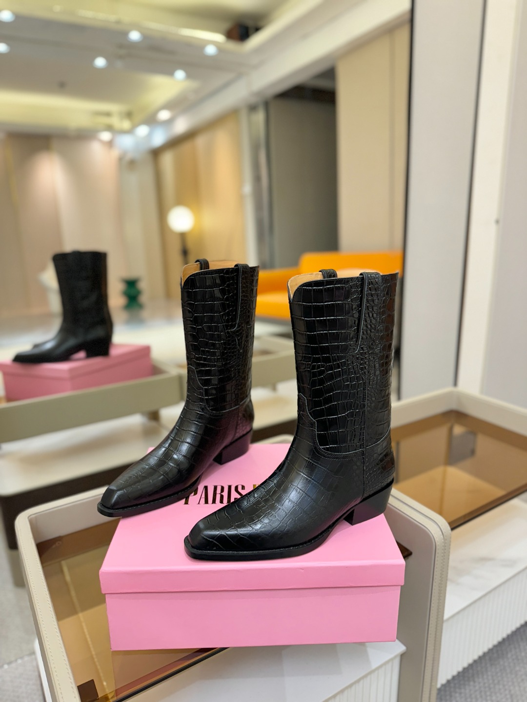 𝙋𝙖𝙧𝙞𝙨 𝙏𝙚𝙭𝙖𝙨 德州巴黎 Paris Texas 西部短战靴 ♡优雅风格，创造不一样的感觉！♡ 