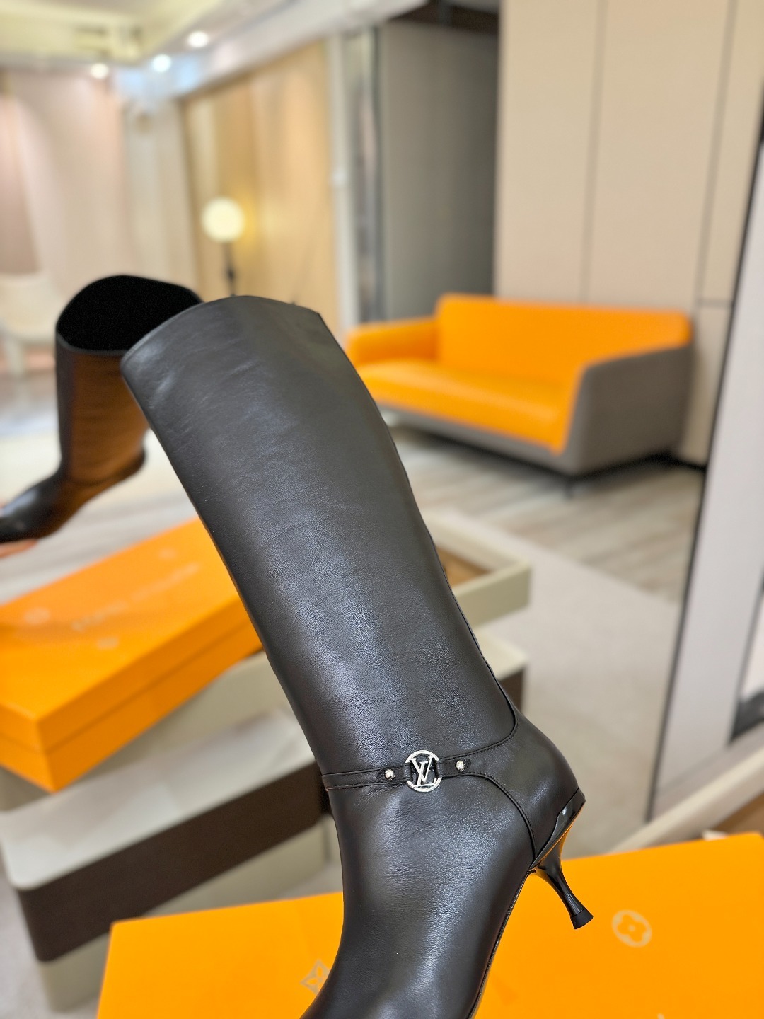 【代购级】、Louis Vuitton 2025官秋冬长靴系列!完美楦型、尖头新品🆕、官网同步更新Lv五