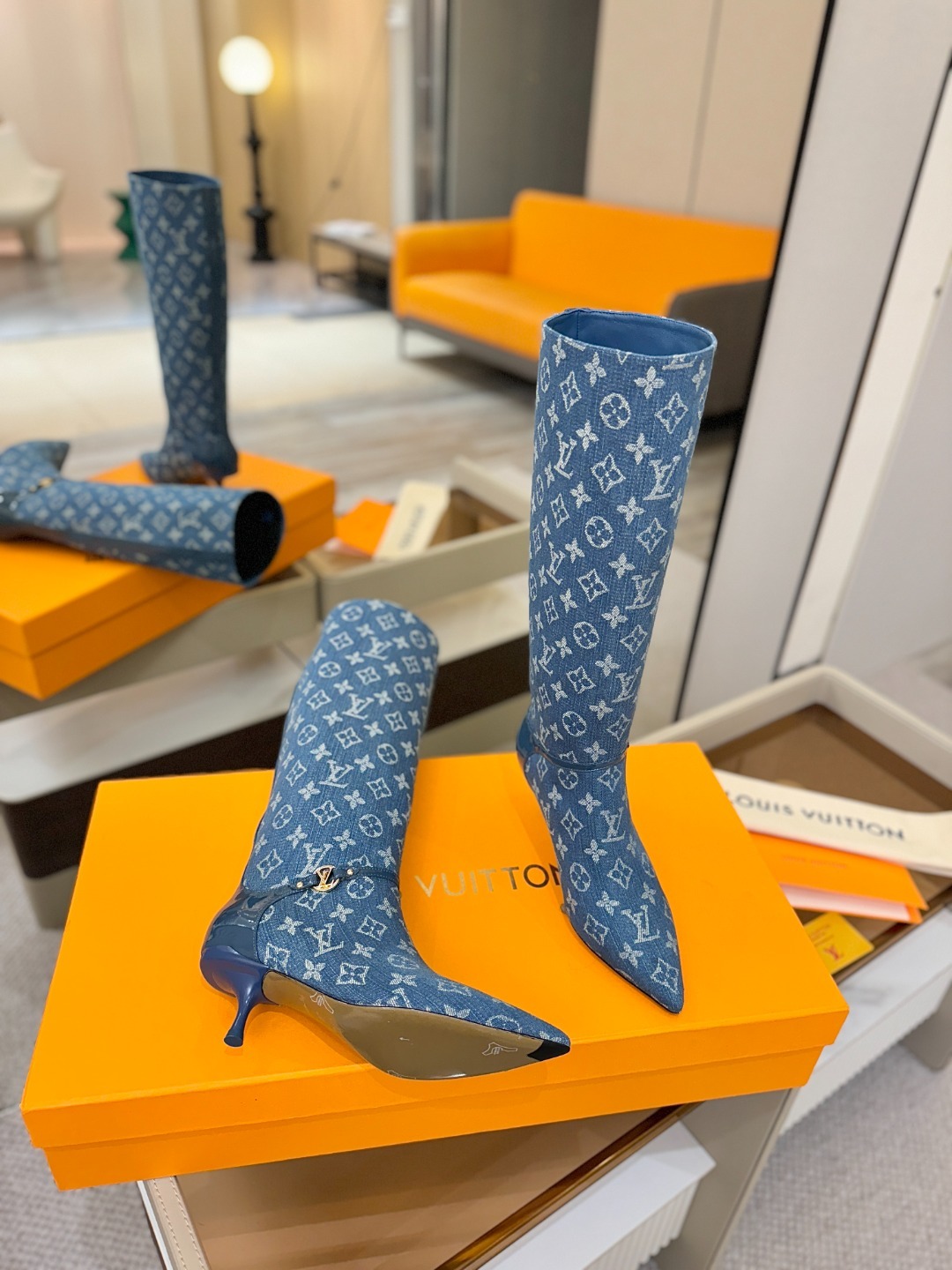 【代购级】、Louis Vuitton 2025官秋冬长靴系列!完美楦型、尖头新品🆕、官网同步更新Lv五