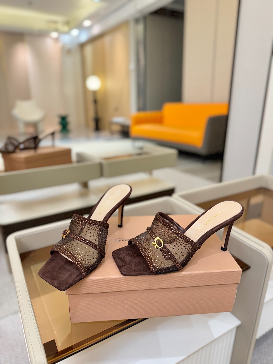 Gianvito rossi 👠拖鞋顶级版本!代购品质!👡施华洛奇水钻方头高跟拖鞋,宛如从童话中走来的仙