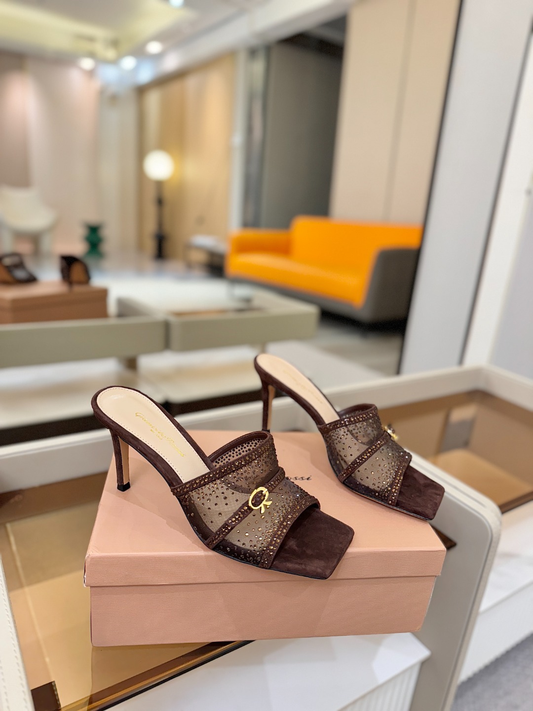Gianvito rossi 👠拖鞋顶级版本!代购品质!👡施华洛奇水钻方头高跟拖鞋,宛如从童话中走来的仙