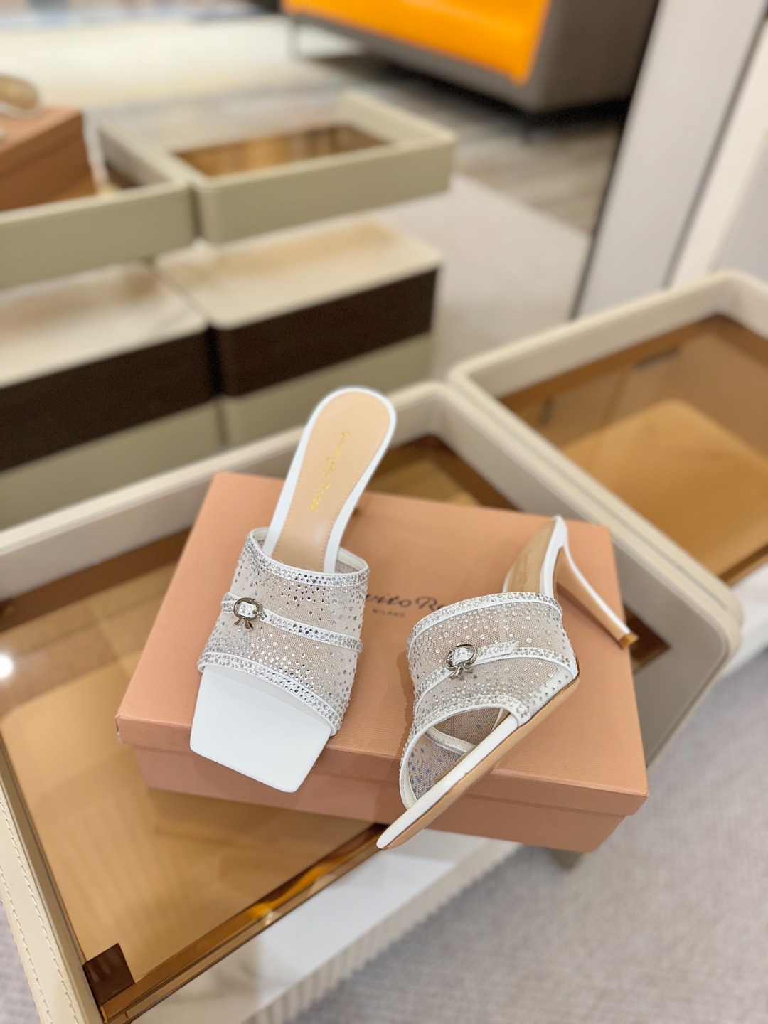 Gianvito rossi 👠拖鞋顶级版本!代购品质!👡施华洛奇水钻方头高跟拖鞋,宛如从童话中走来的仙