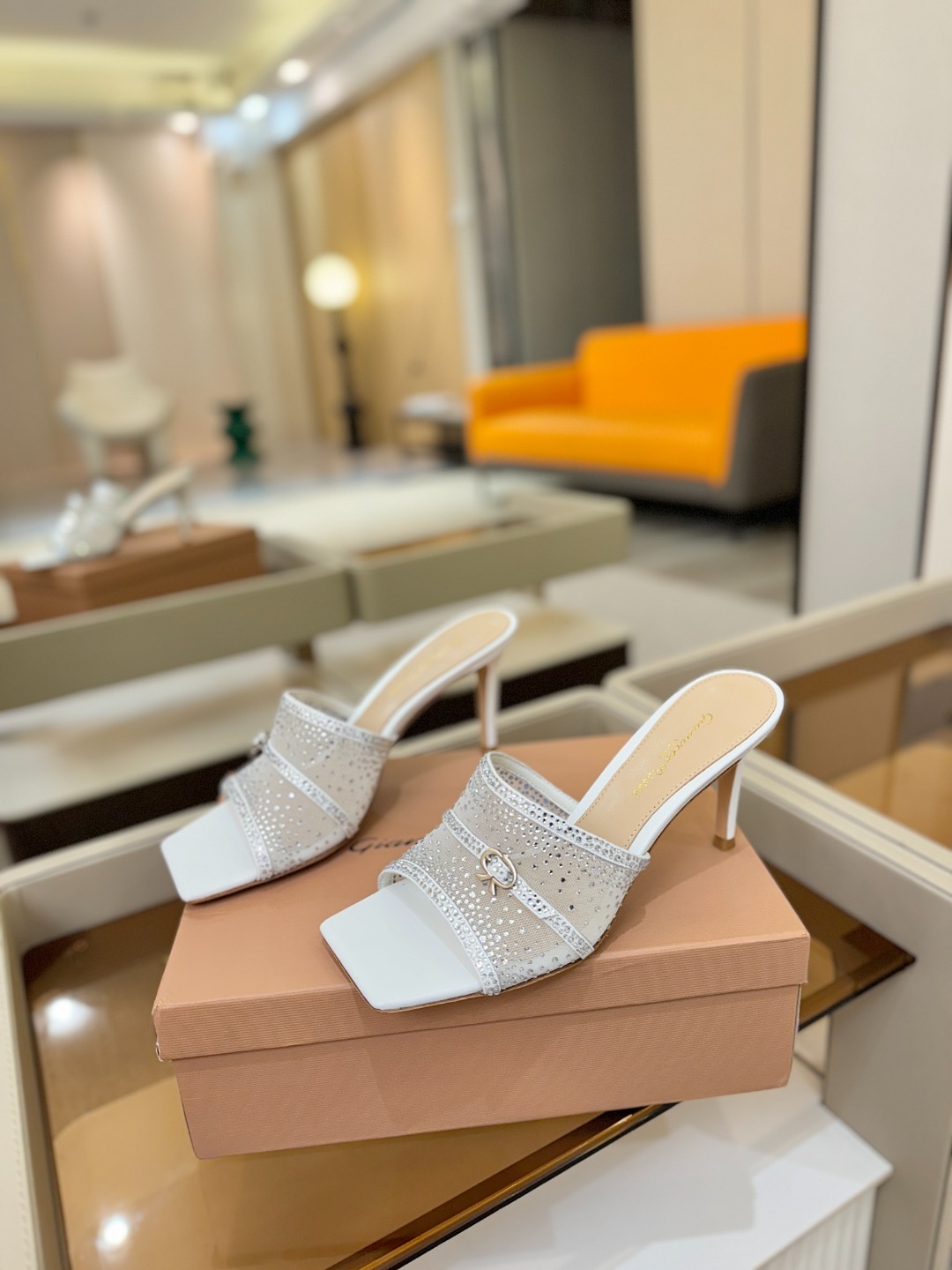 Gianvito rossi 👠拖鞋顶级版本!代购品质!👡施华洛奇水钻方头高跟拖鞋,宛如从童话中走来的仙