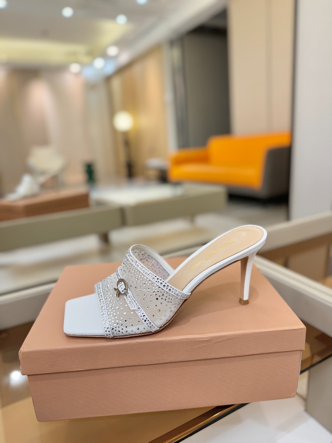 Gianvito rossi 👠拖鞋顶级版本!代购品质!👡施华洛奇水钻方头高跟拖鞋,宛如从童话中走来的仙