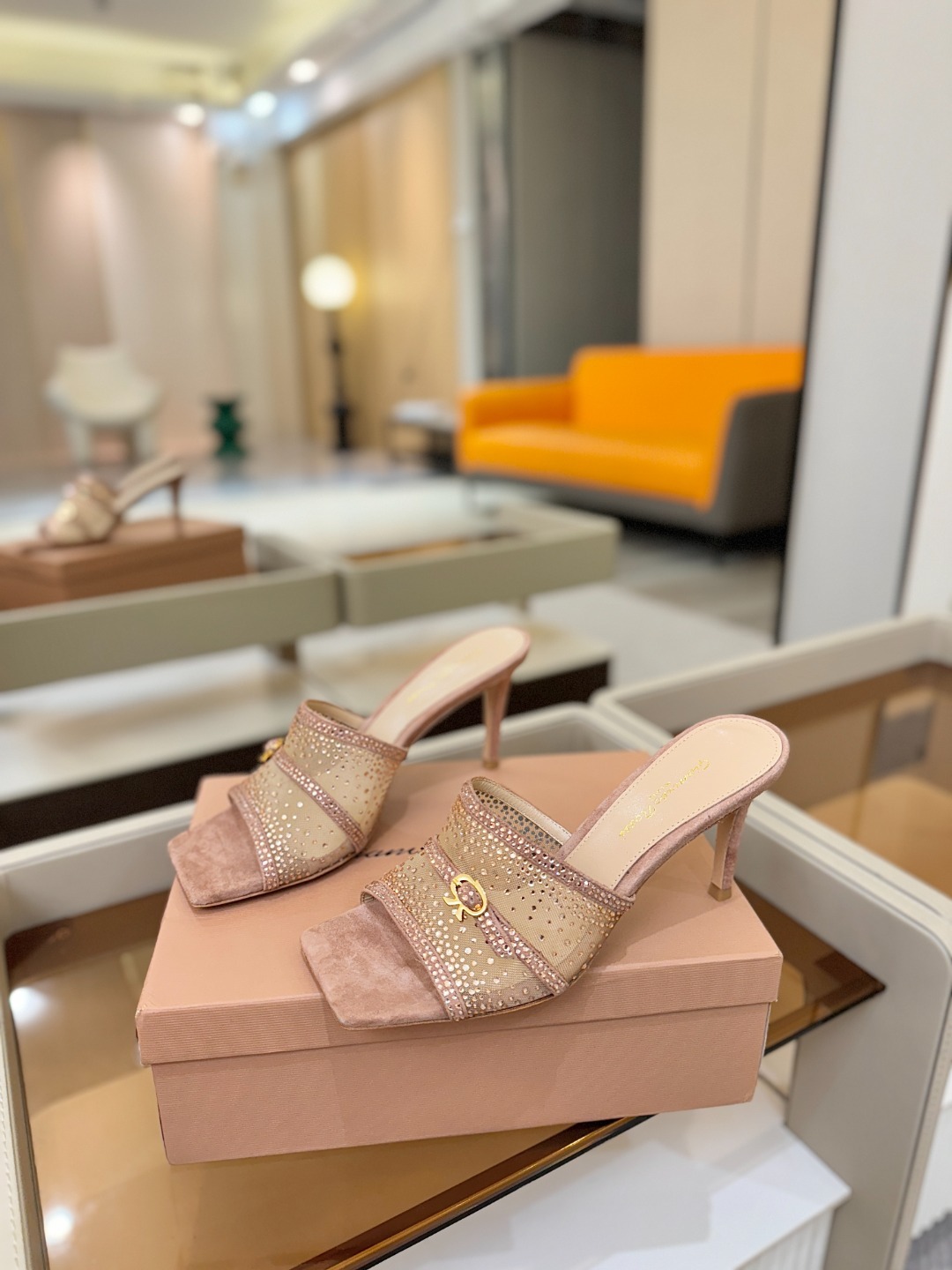 Gianvito rossi 👠拖鞋顶级版本!代购品质!👡施华洛奇水钻方头高跟拖鞋,宛如从童话中走来的仙