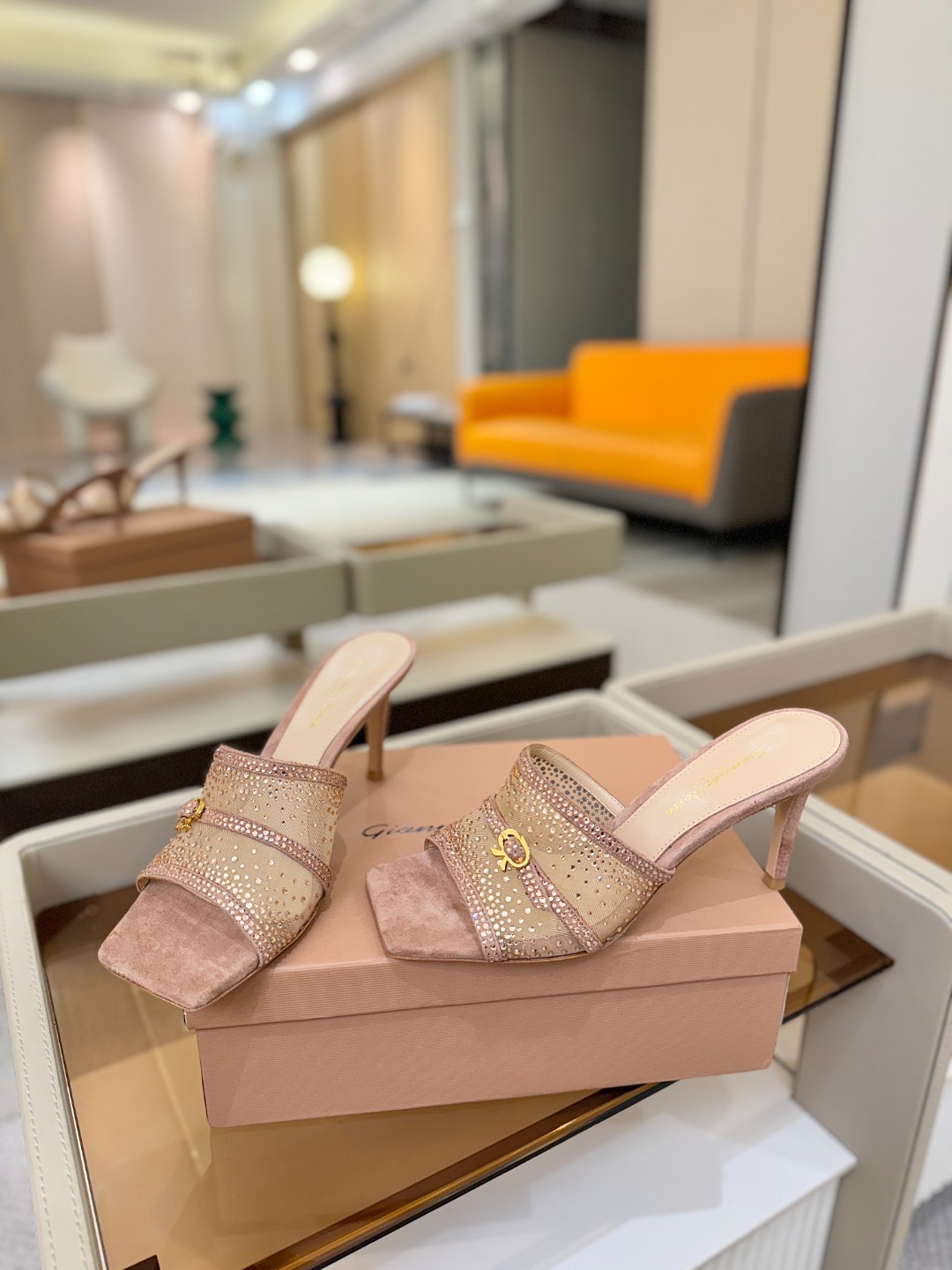 Gianvito rossi 👠拖鞋顶级版本!代购品质!👡施华洛奇水钻方头高跟拖鞋,宛如从童话中走来的仙