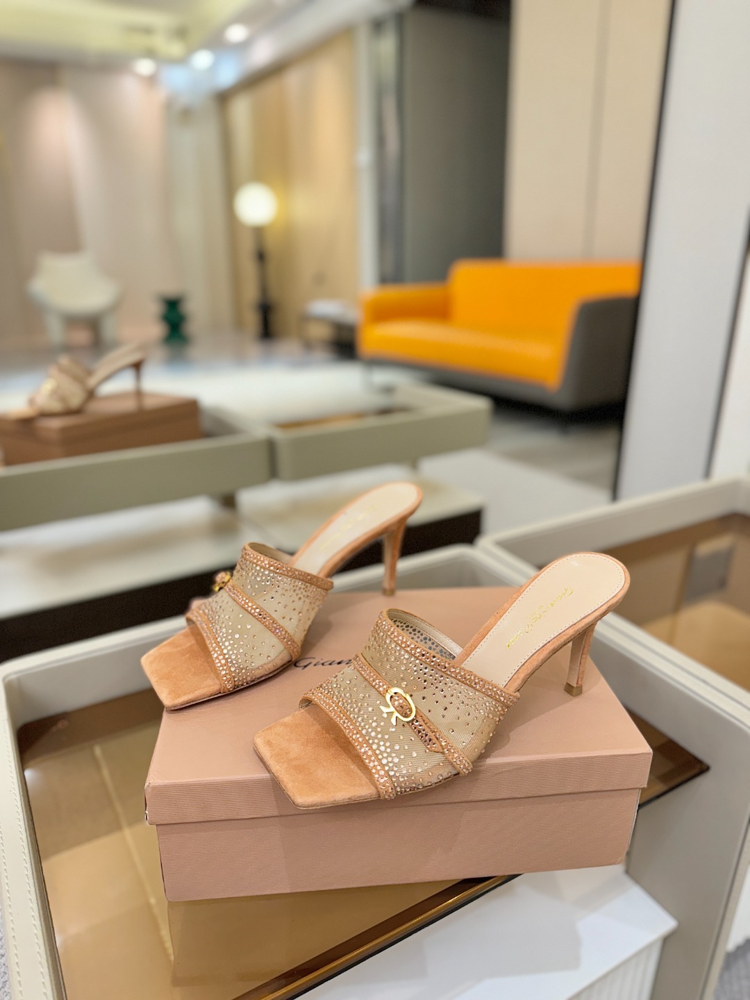 Gianvito rossi 👠拖鞋顶级版本!代购品质!👡施华洛奇水钻方头高跟拖鞋,宛如从童话中走来的仙