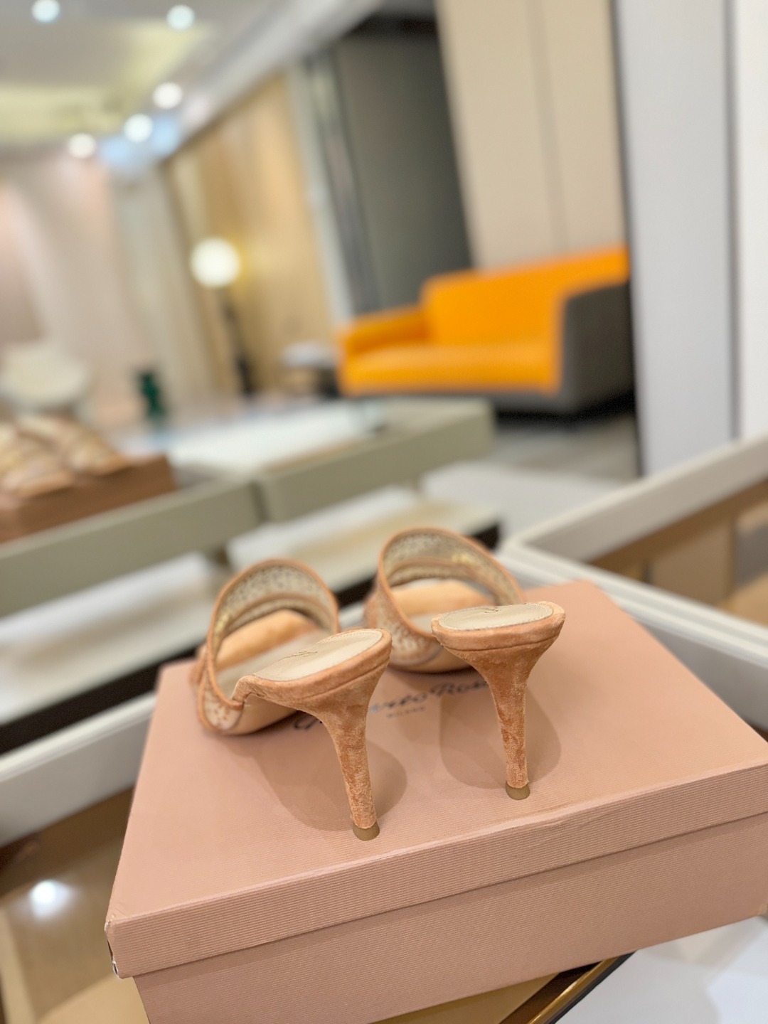 Gianvito rossi 👠拖鞋顶级版本!代购品质!👡施华洛奇水钻方头高跟拖鞋,宛如从童话中走来的仙