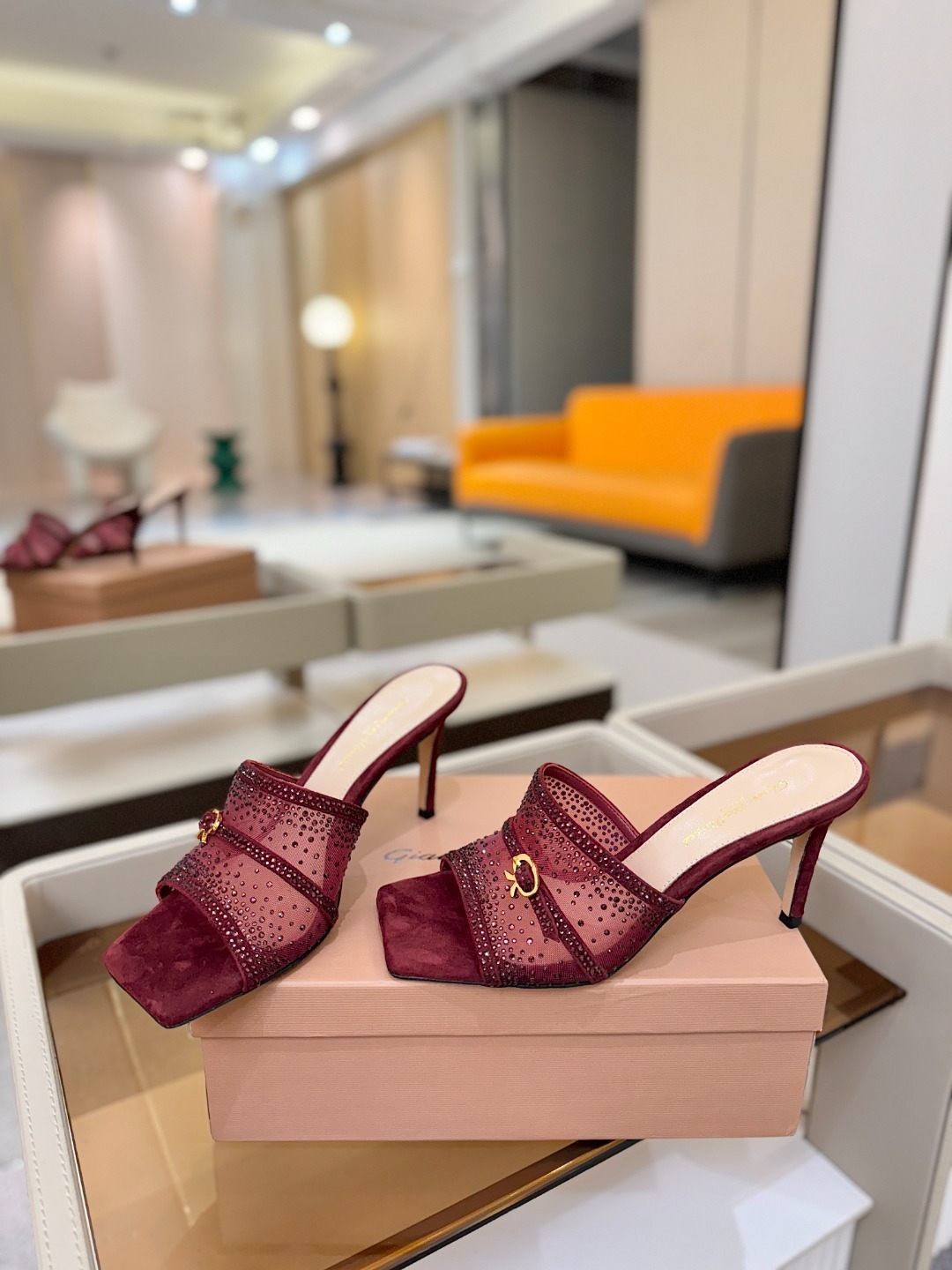 Gianvito rossi 👠拖鞋顶级版本!代购品质!👡施华洛奇水钻方头高跟拖鞋,宛如从童话中走来的仙