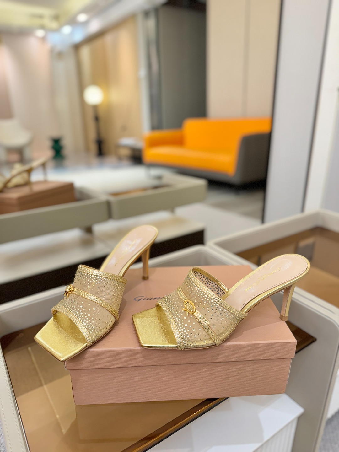 Gianvito rossi 👠拖鞋顶级版本!代购品质!👡施华洛奇水钻方头高跟拖鞋,宛如从童话中走来的仙