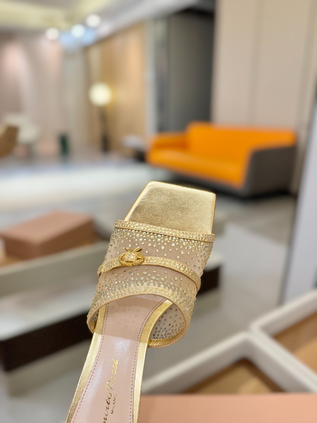 Gianvito rossi 👠拖鞋顶级版本!代购品质!👡施华洛奇水钻方头高跟拖鞋,宛如从童话中走来的仙