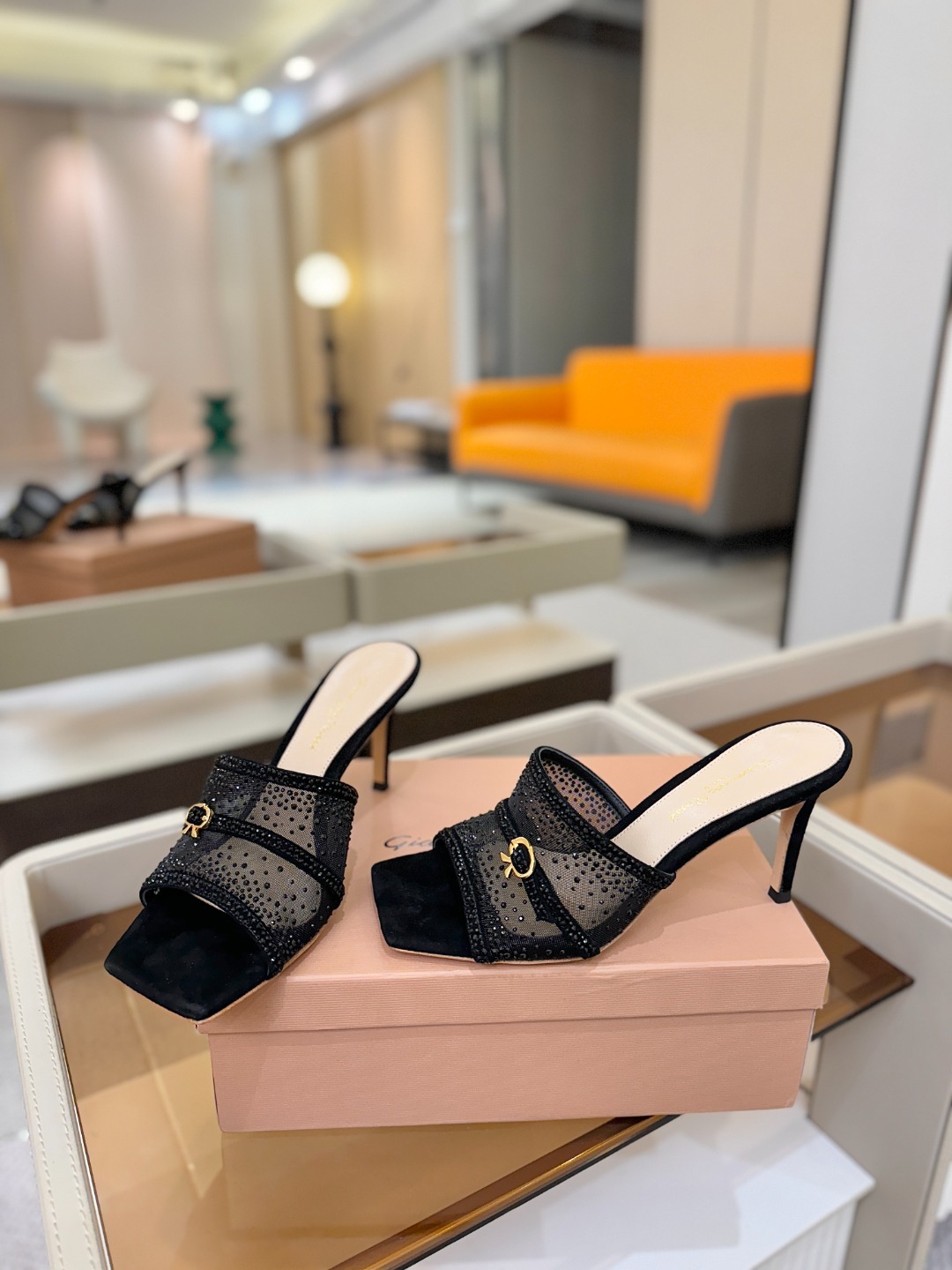 Gianvito rossi 👠拖鞋顶级版本!代购品质!👡施华洛奇水钻方头高跟拖鞋,宛如从童话中走来的仙
