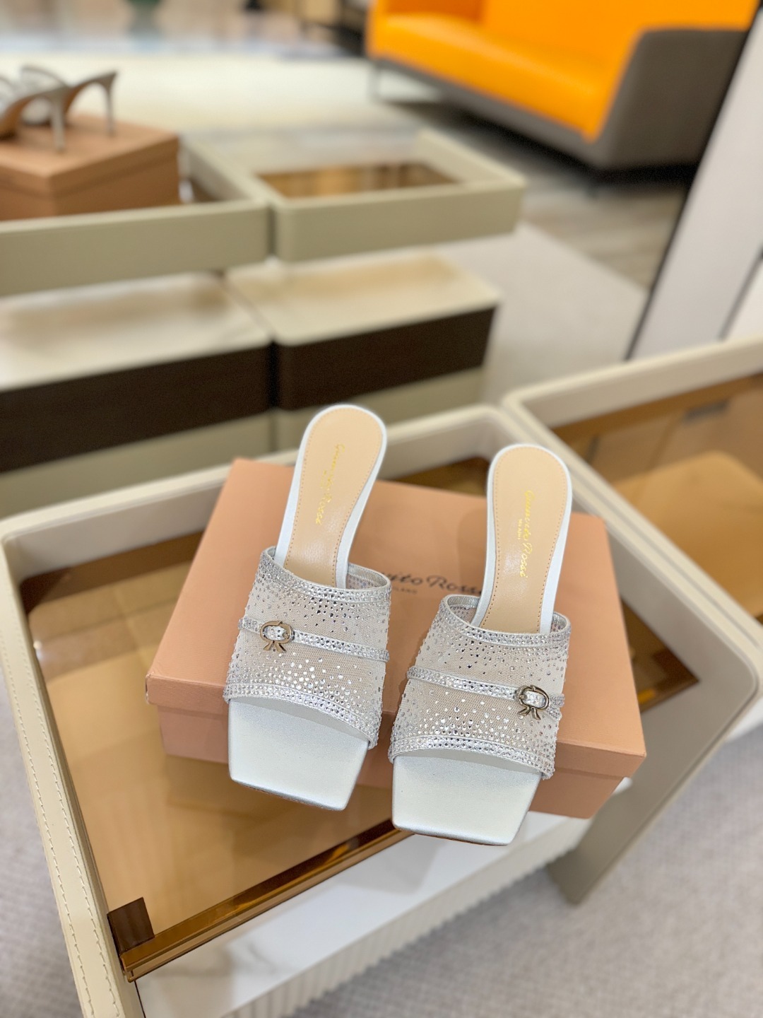 Gianvito rossi 👠拖鞋顶级版本!代购品质!👡施华洛奇水钻方头高跟拖鞋,宛如从童话中走来的仙
