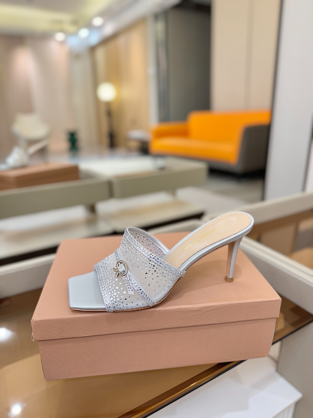 Gianvito rossi 👠拖鞋顶级版本!代购品质!👡施华洛奇水钻方头高跟拖鞋,宛如从童话中走来的仙